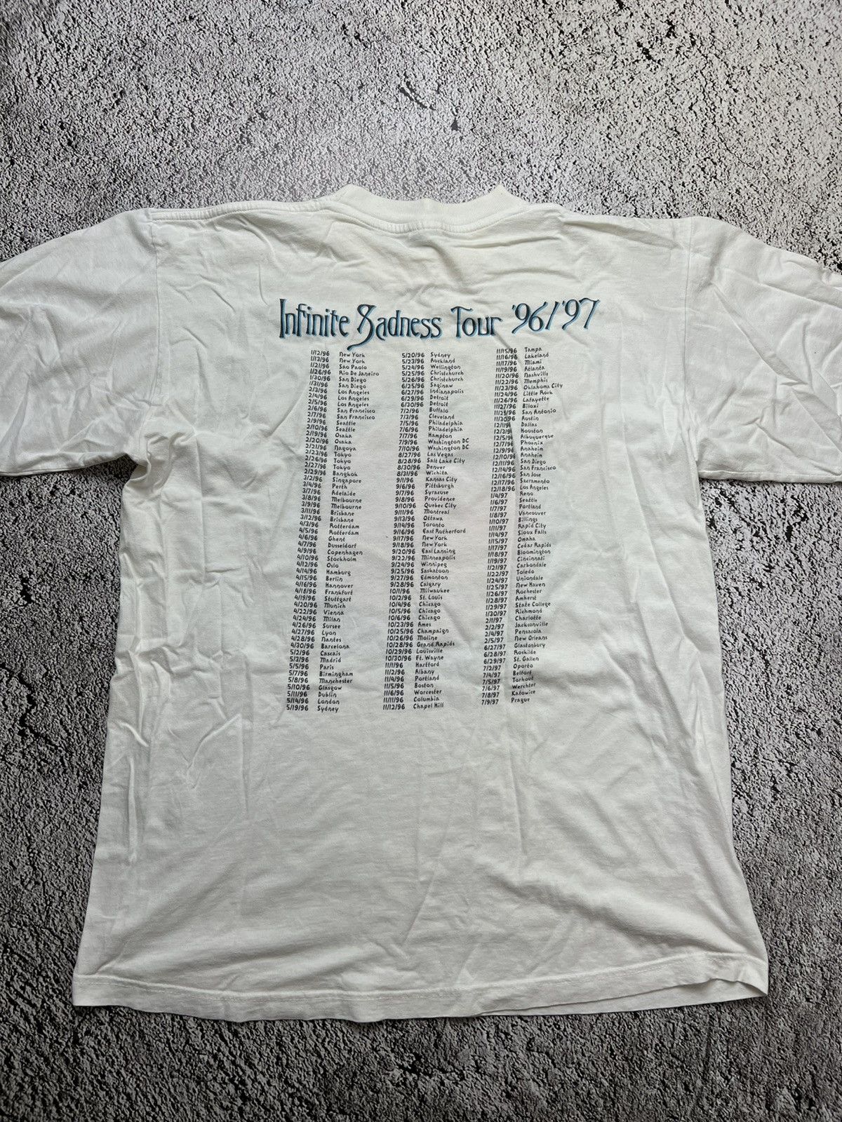 Other 1996-1997 Smashing Pumpkings Infinite Sadness tour t shirt Size US XL / EU 56 / 4 - 7 Thumbnail
