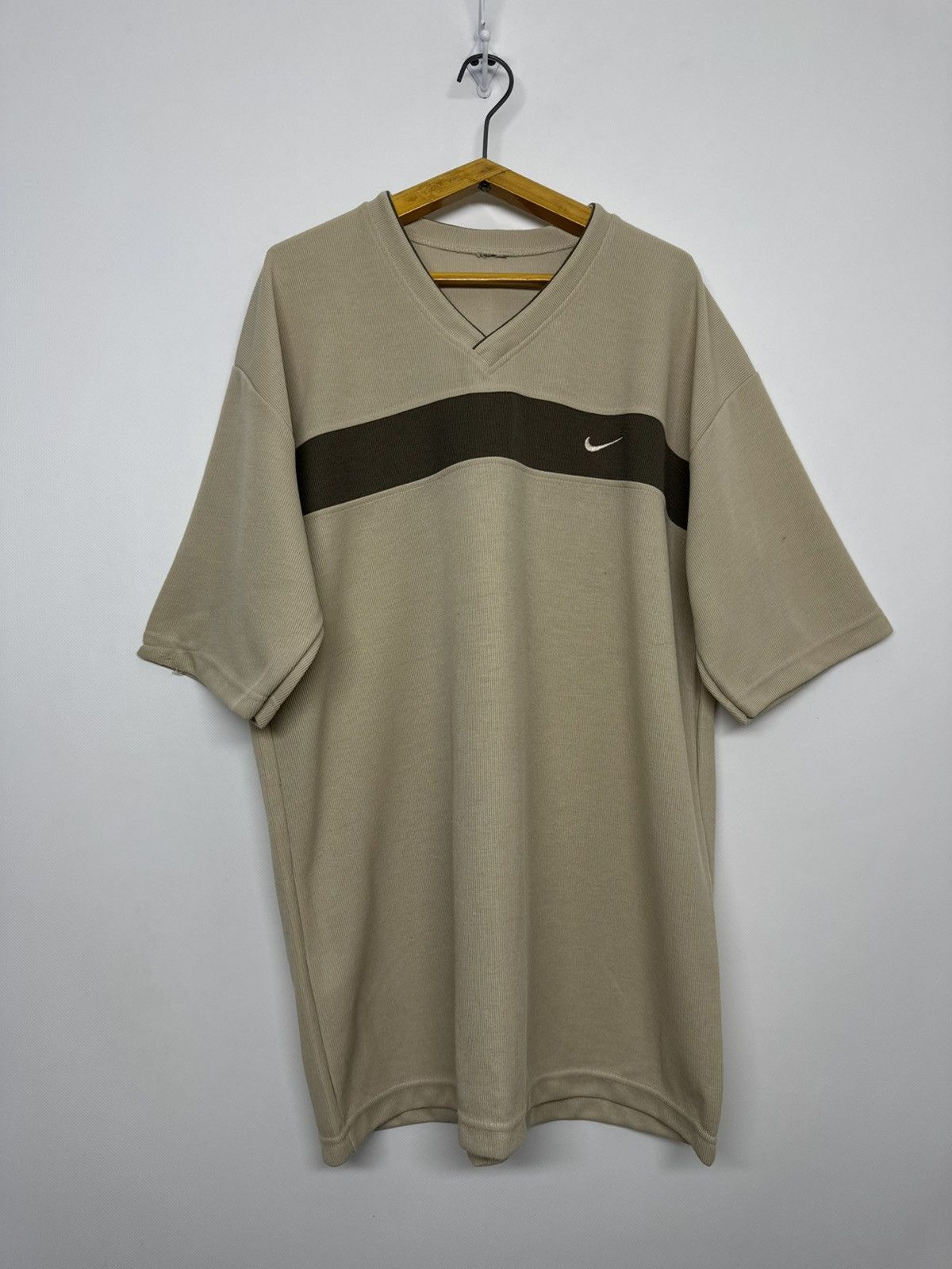 Nike Vintage Y2k Nike Swoosh Logo T-Shirt Size US L / EU 52-54 / 3 - 4 Thumbnail