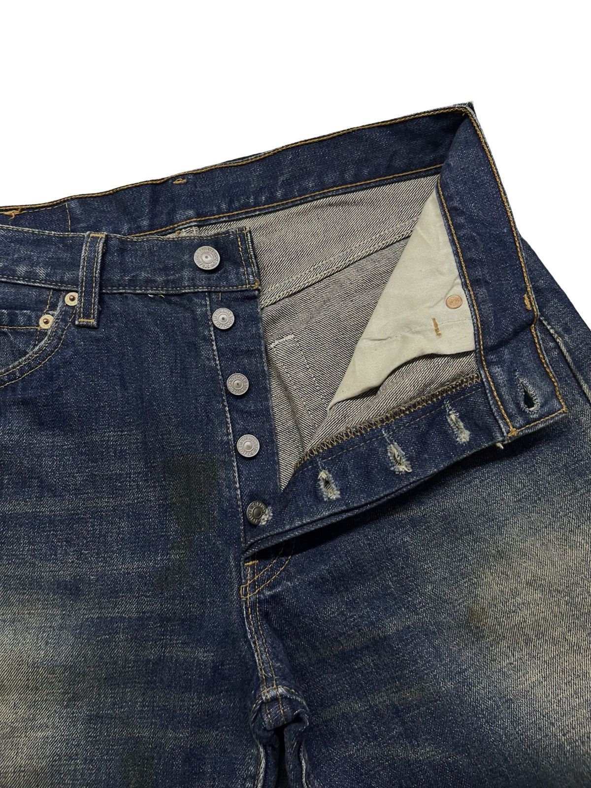Levi's Vintage 90s Levi’s 501 XX Denim Japan | Vintage Faded | W30 Size US 30 / EU 46 - 9 Thumbnail