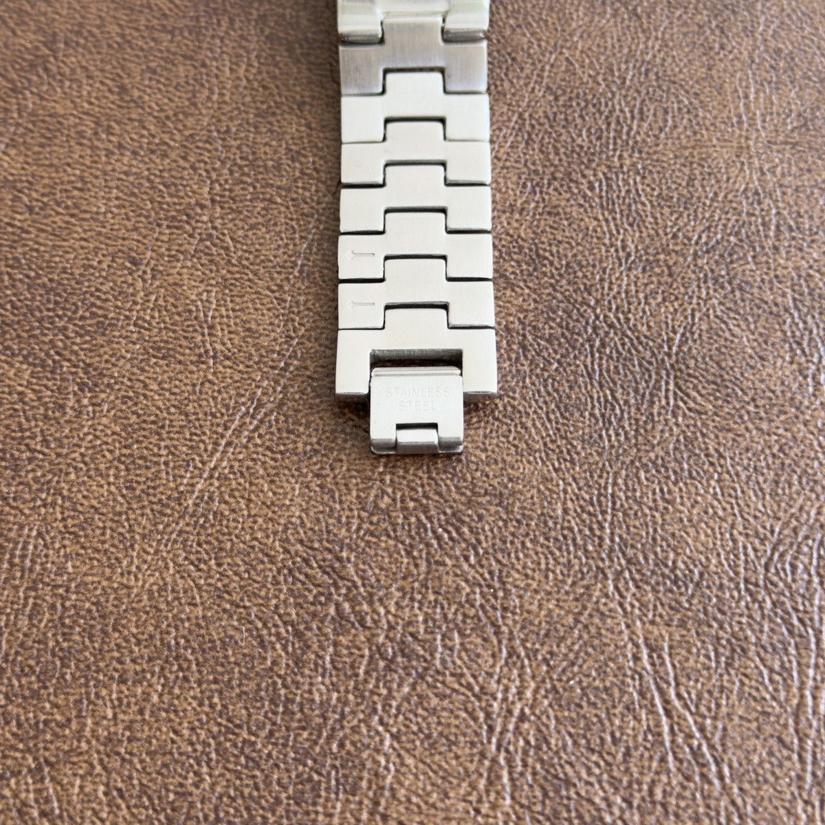 Balenciaga Vintage Roman White Circle Dial Stainless Steel Quartz Watch Size ONE SIZE - 8 Thumbnail