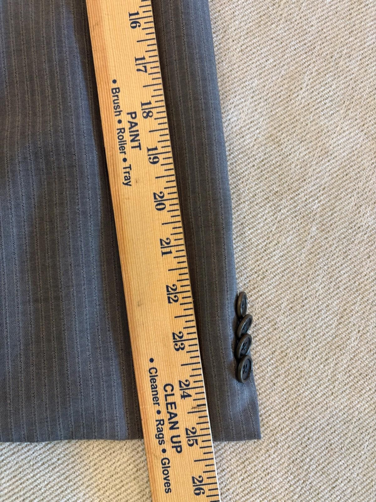 John Varvatos John Varvatos U.S.A. "Bowery" Suit 38R / 32 Waist Excellent Size 38R - 6 Thumbnail