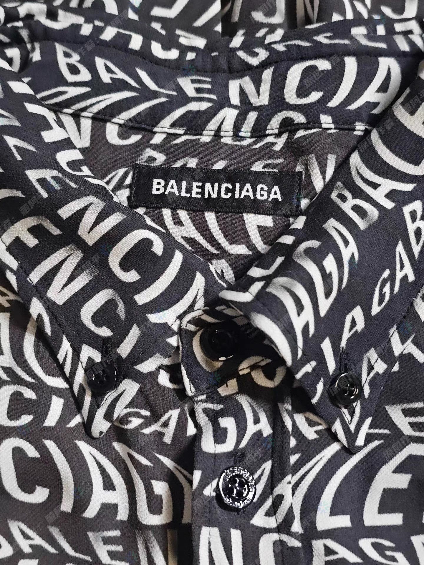 Balenciaga Balenciaga All-Over Logo Long Sleeve Shirt, Q4 Size US L / EU 52-54 / 3 - 4 Thumbnail
