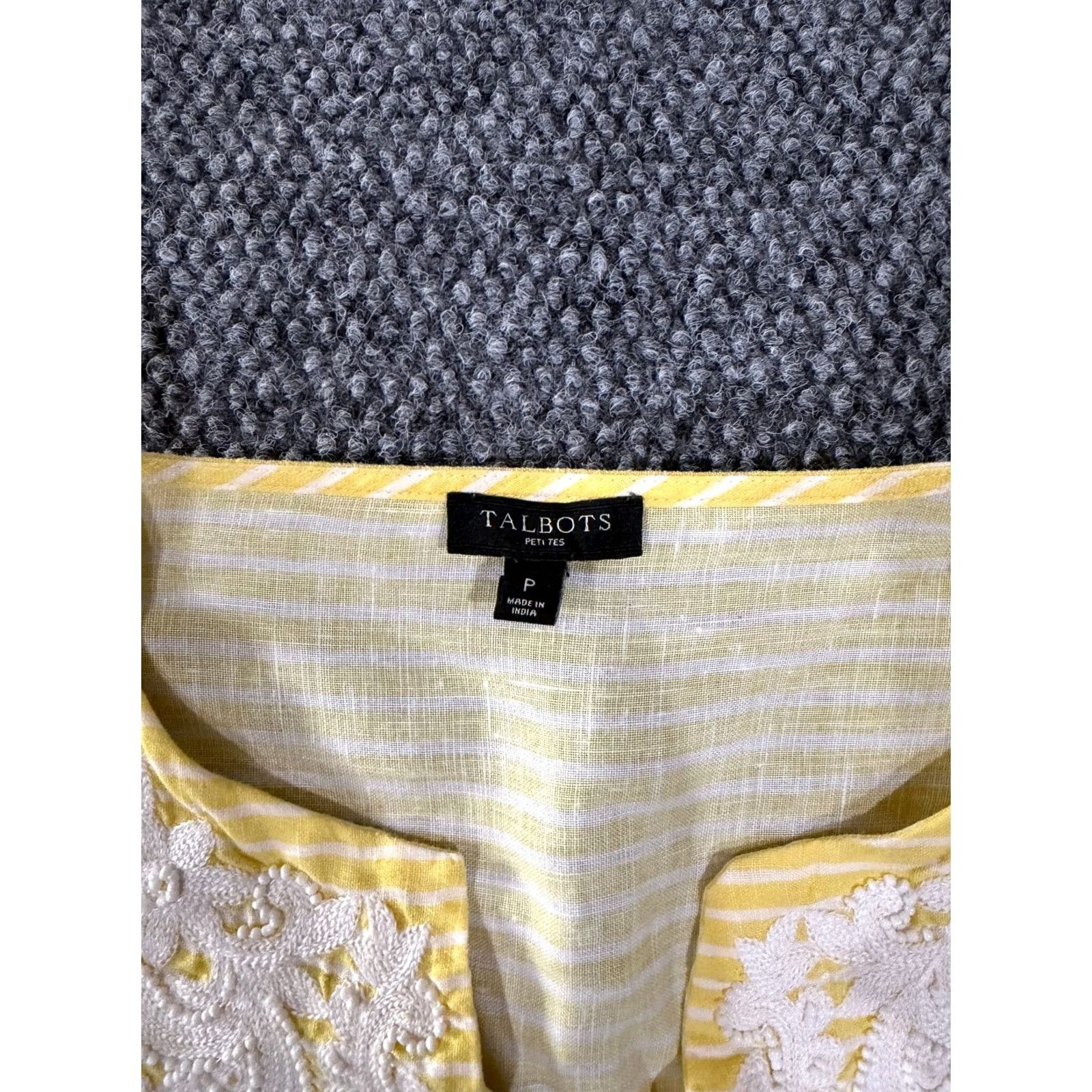 Talbots Talbots Blouse Womens Petite P Yellow White Striped Linen Embroidered Long Sleeve V-Neck Casual Workwear Size XXS / US 00 / IT 34 - 4 Thumbnail