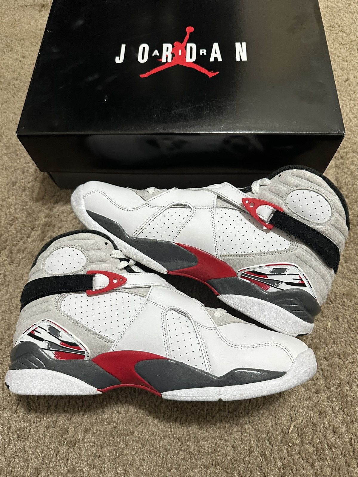 Jordan Brand Size 10 - Jordan 8 Retro White True Red (2025) (305381-100) Size US 10.5 / EU 43-44 - 2 Thumbnail