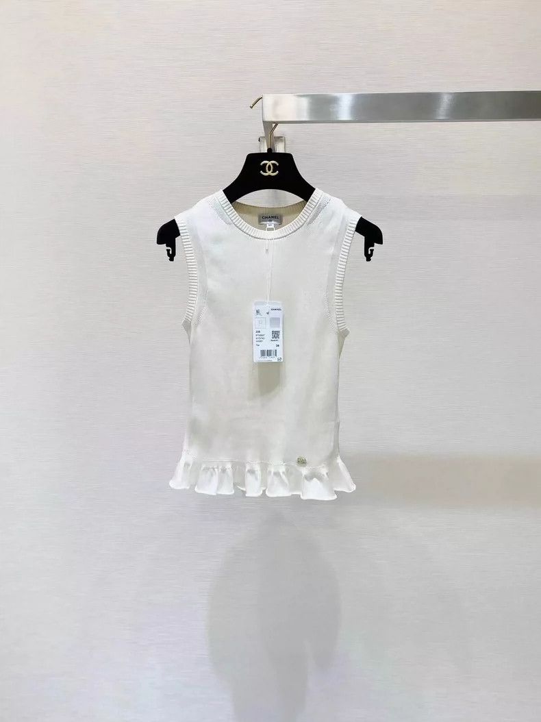 Chanel Chanel Sleeveless Silk Top with Ruffles- DMC Size US S / EU 44-46 / 1 - 1 Thumbnail
