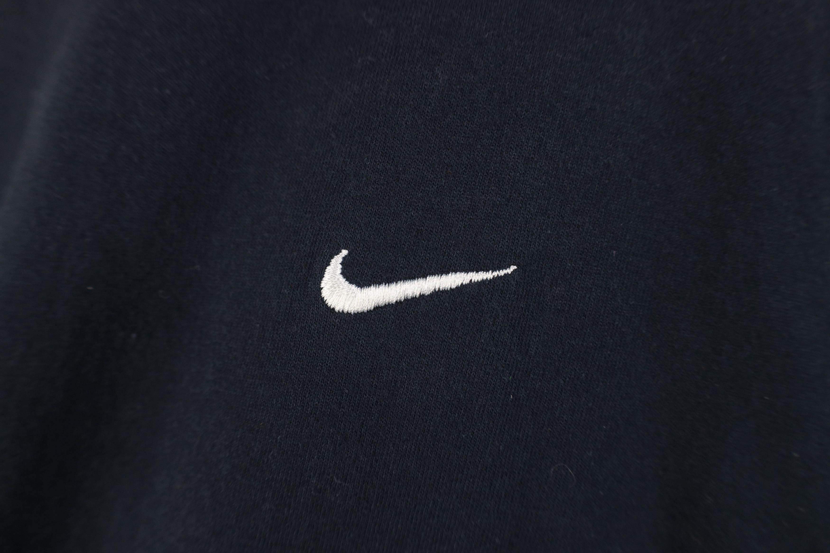 Nike Vintage Nike Mini Swoosh Short Sleeve T-Shirt Navy Blue Size US XL / EU 56 / 4 - 4 Thumbnail