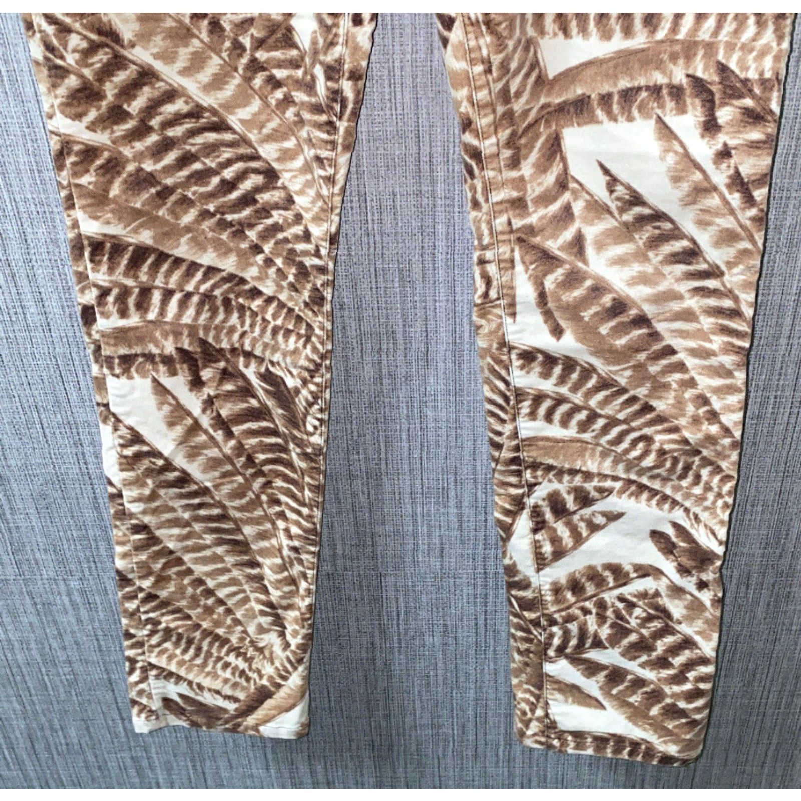Ralph Lauren Lauren Ralph Lauren Womens Pants Brown/White Leaf Print Size 10 Casual Cotton Flat Front Mid Rise 30.5 Inseam Womens Size 32" / US 10 / IT 46 - 3 Thumbnail