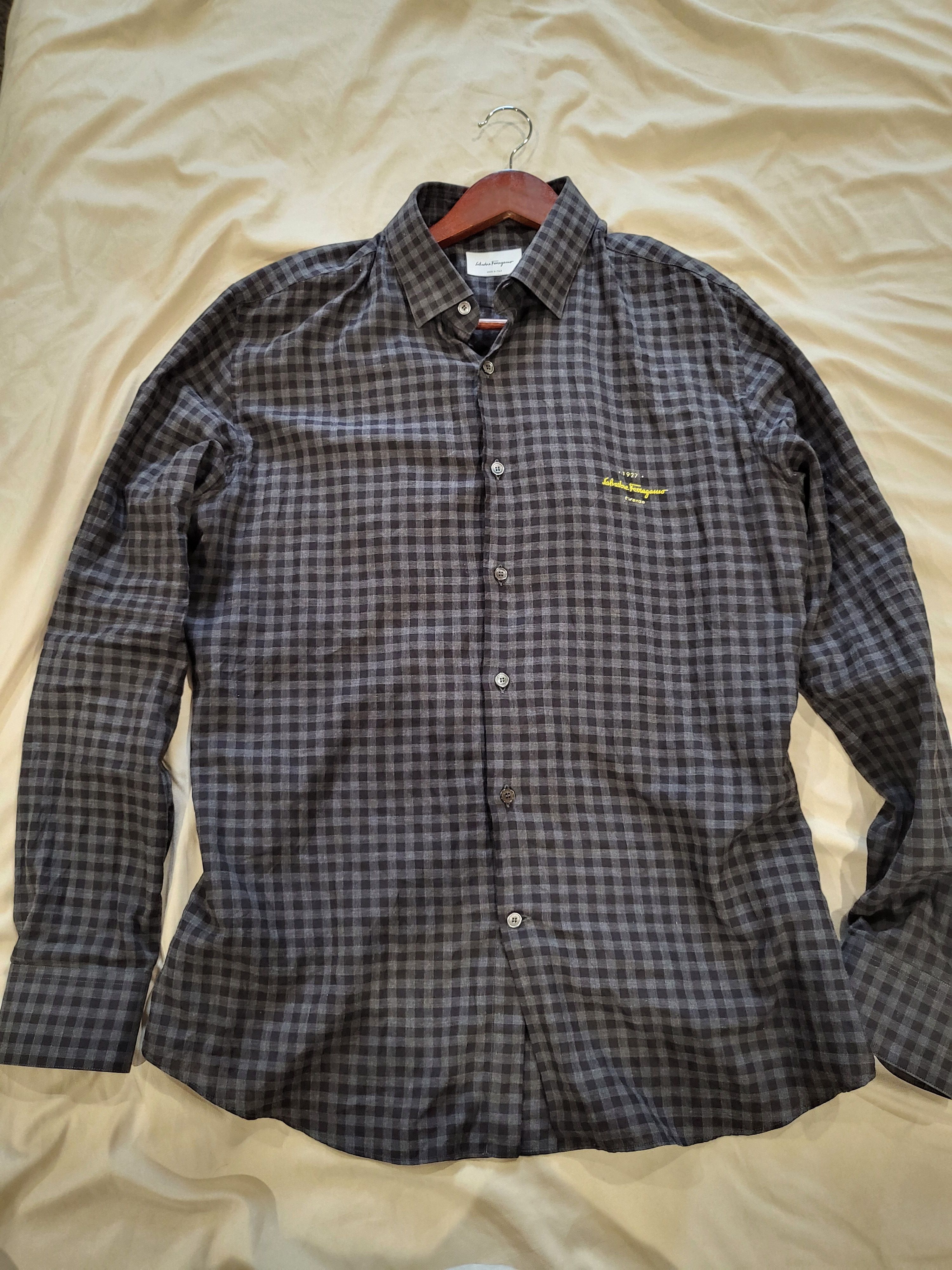 Salvatore Ferragamo Salvatore Ferragamo Logo Button Up Shirt Size US L / EU 52-54 / 3 - 1 Thumbnail