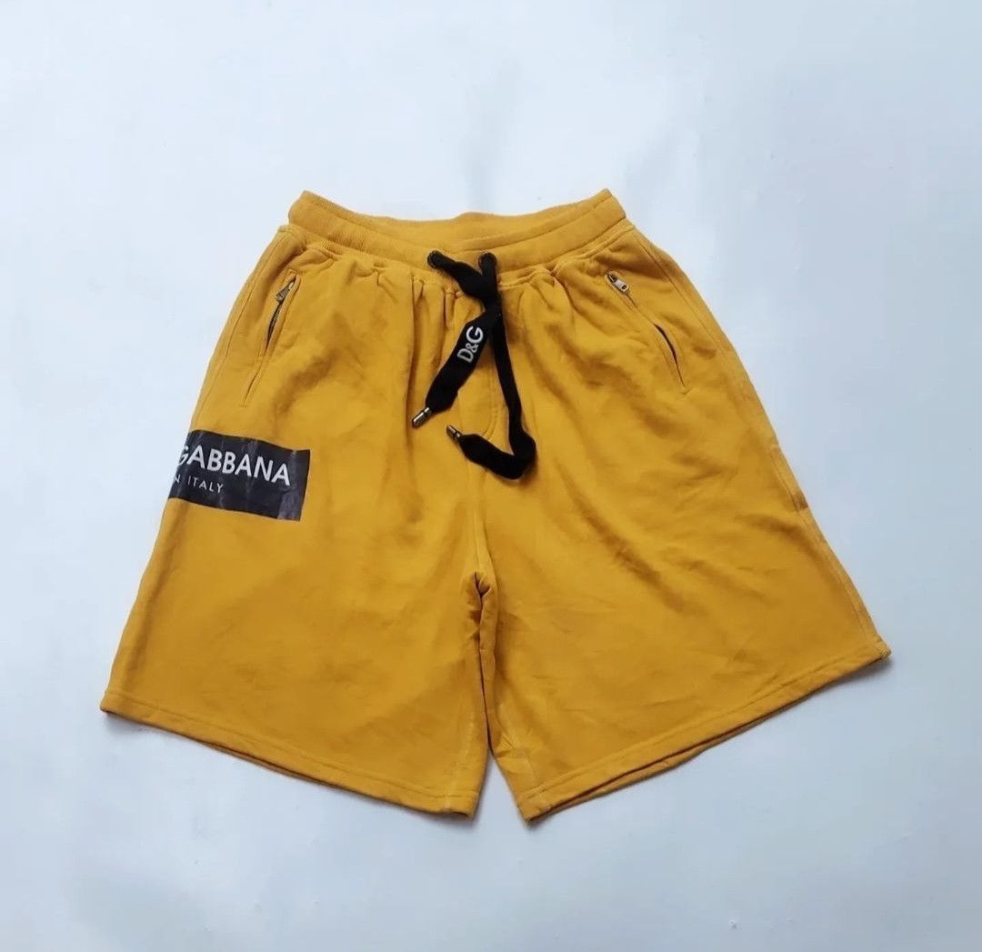 Dolce & Gabbana Dolce & Gabbana Yellow Logo Sweat Shorts Size US 30 / EU 46 - 1 Thumbnail
