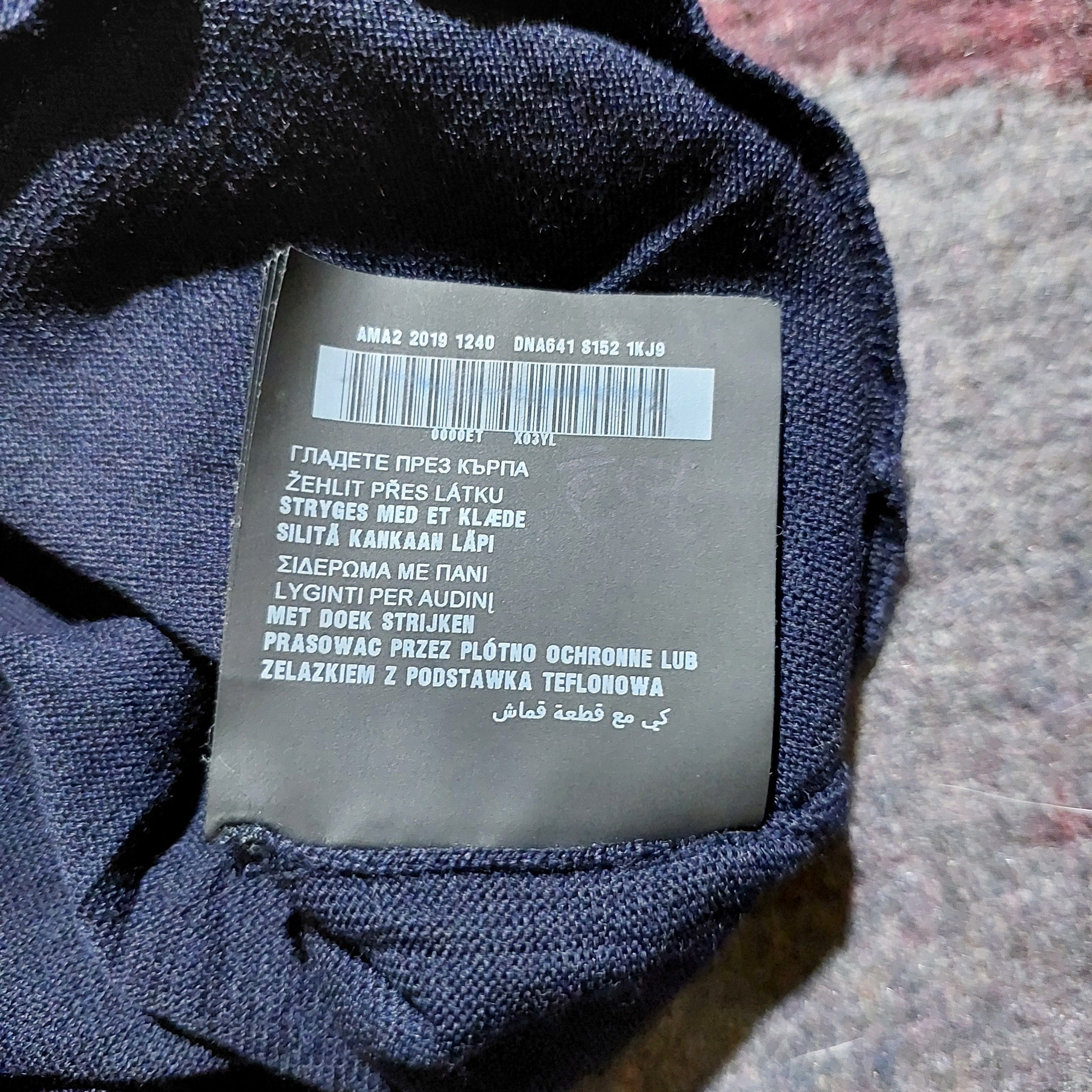 Prada Prada 2019 navy wool knitwear Size US S / EU 44-46 / 1 - 14 Thumbnail