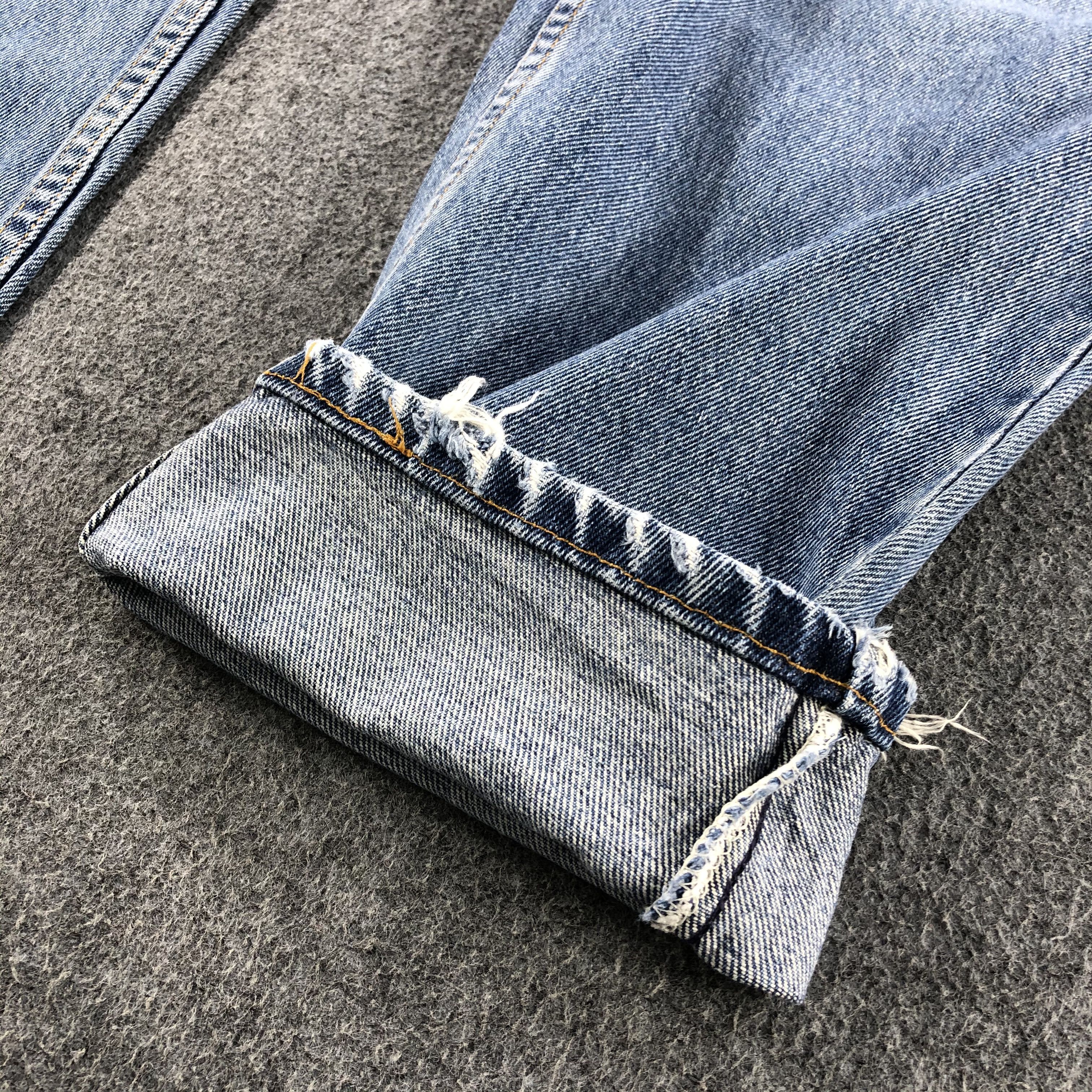 Levi's Vintage 90s Levis 560 Light Wash Jeans-J1290 Size US 30 / EU 46 - 7 Thumbnail