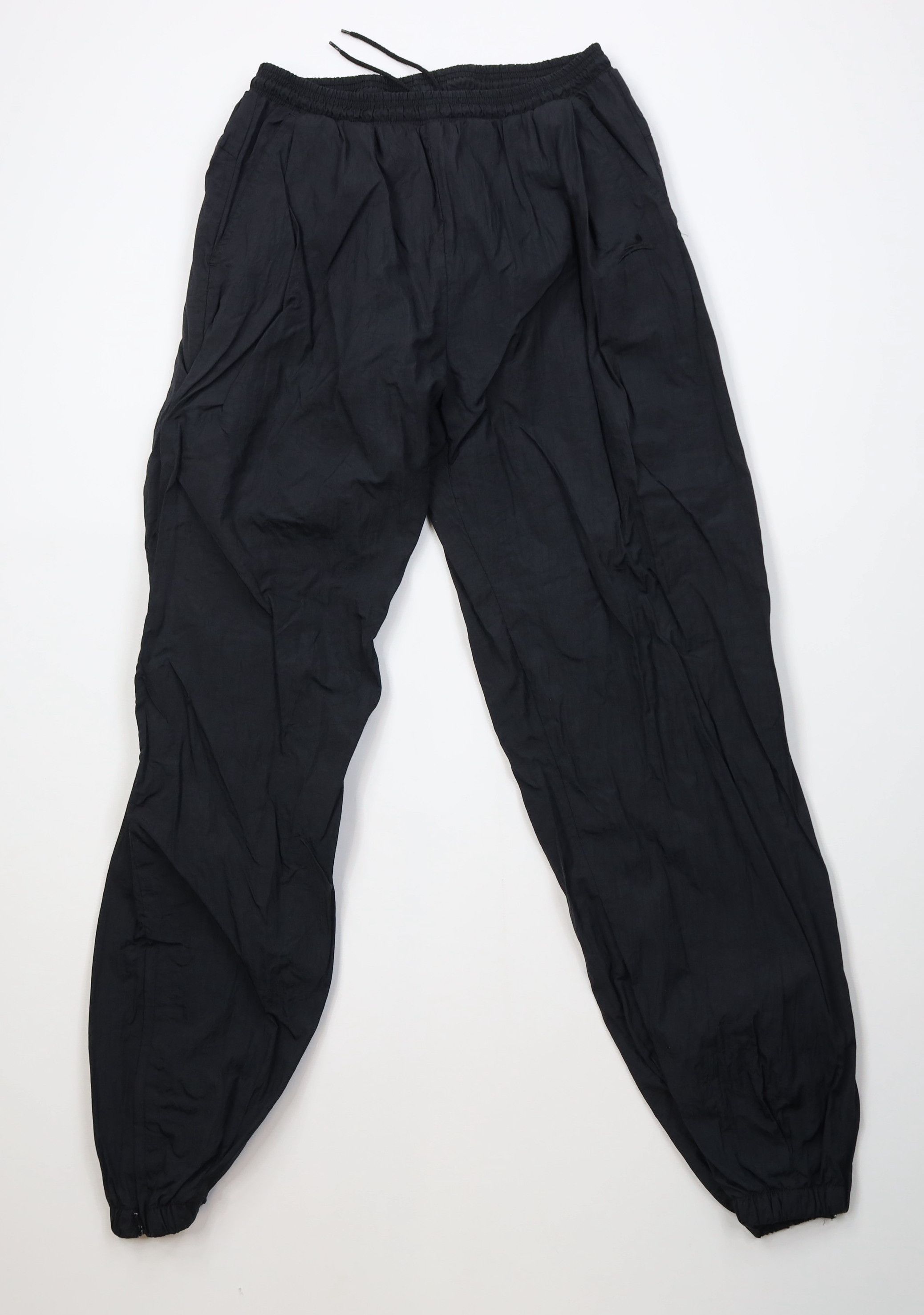 Vintage Vintage 90s Streetwear Lined Windbreaker Joggers Pants Black Size US 36 / EU 52 - 1 Thumbnail