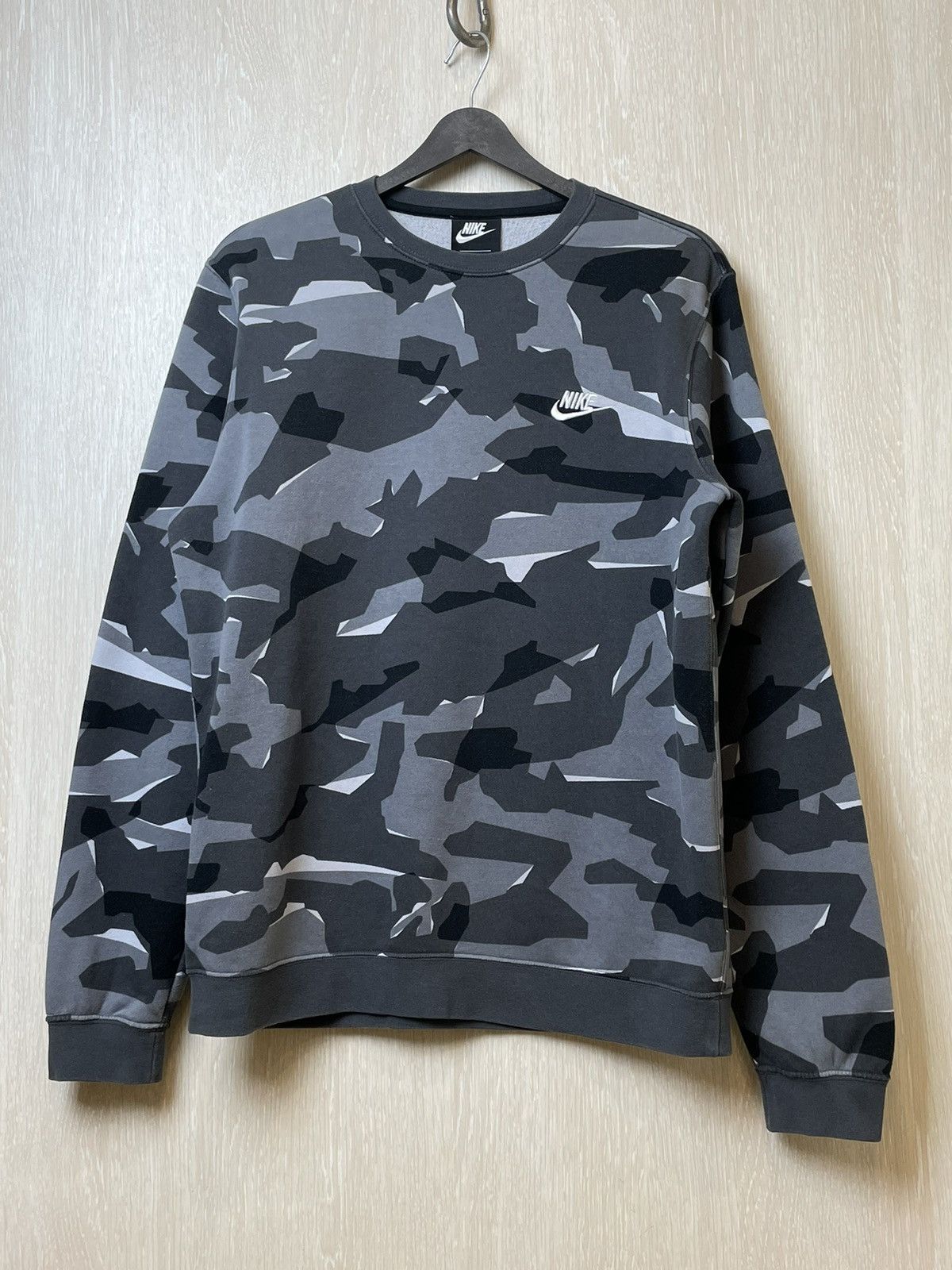 Nike Nike NSW Crawneck Camo Sweatshirt Size M Size US M / EU 48-50 / 2 - 2 Thumbnail