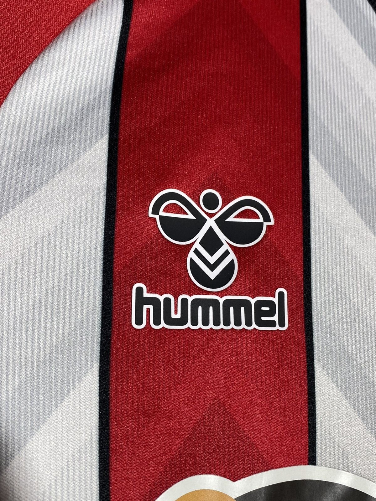 Hummel Southampton 2021/22 Home Football Soccer Jersey Size US S / EU 44-46 / 1 - 7 Thumbnail