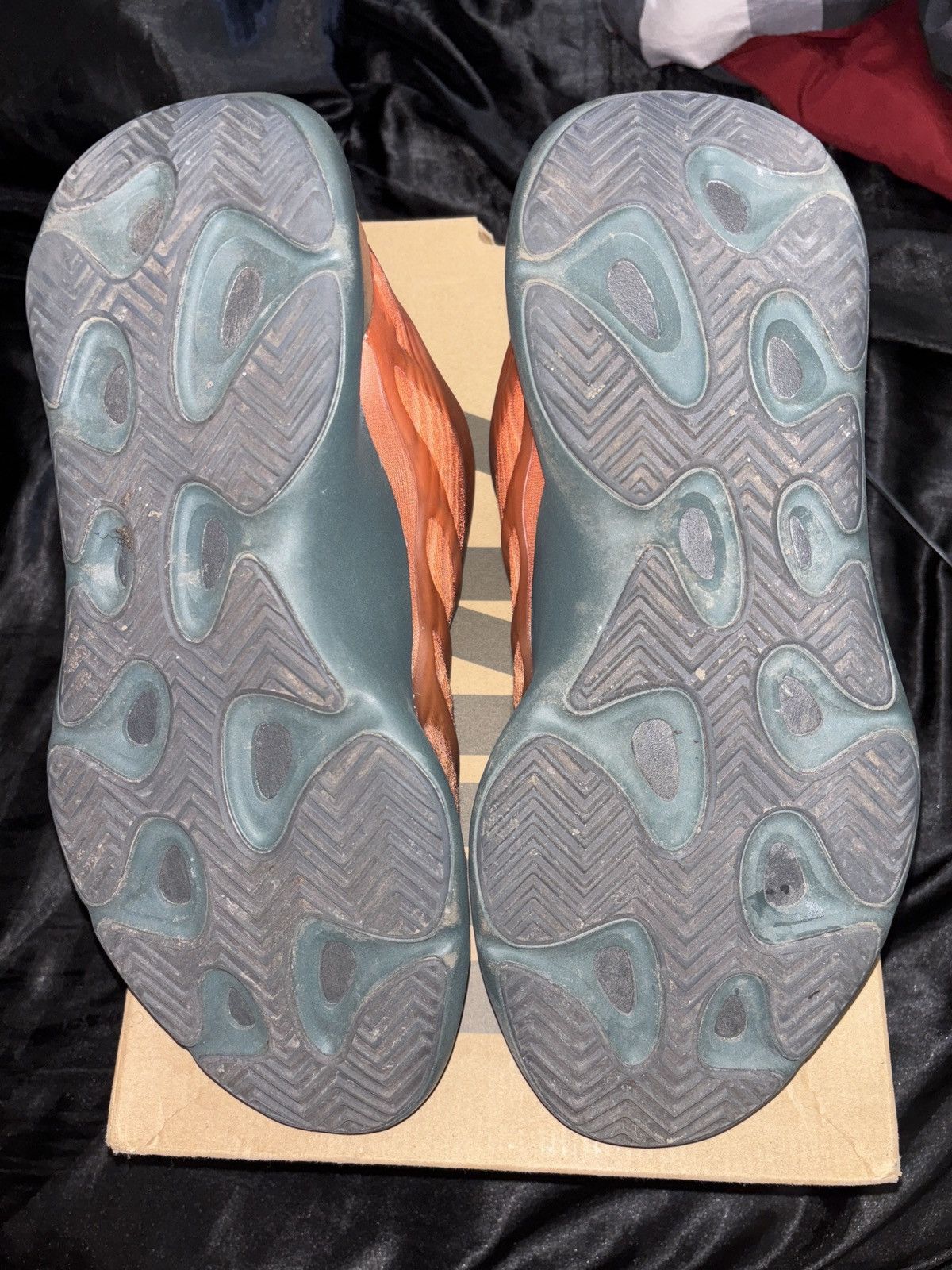 Yeezy Yeezy 700 V3 Size US 13 / EU 46 - 5 Thumbnail