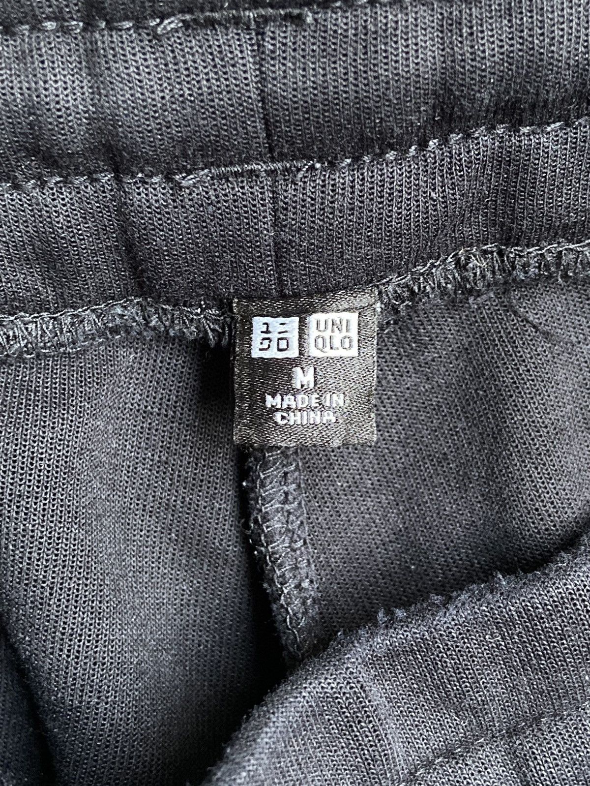 Uniqlo UNIQLO Black Joggers Pants Size US 30 / EU 46 - 14 Thumbnail