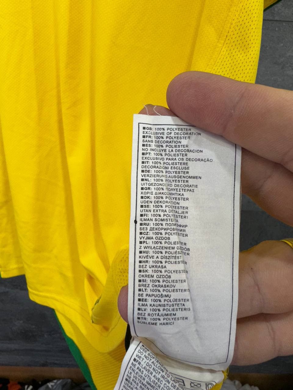 Vintage Brazil Home football shirt 2006 Soccer Nike Soccer Jersey Size US M / EU 48-50 / 2 - 10 Thumbnail