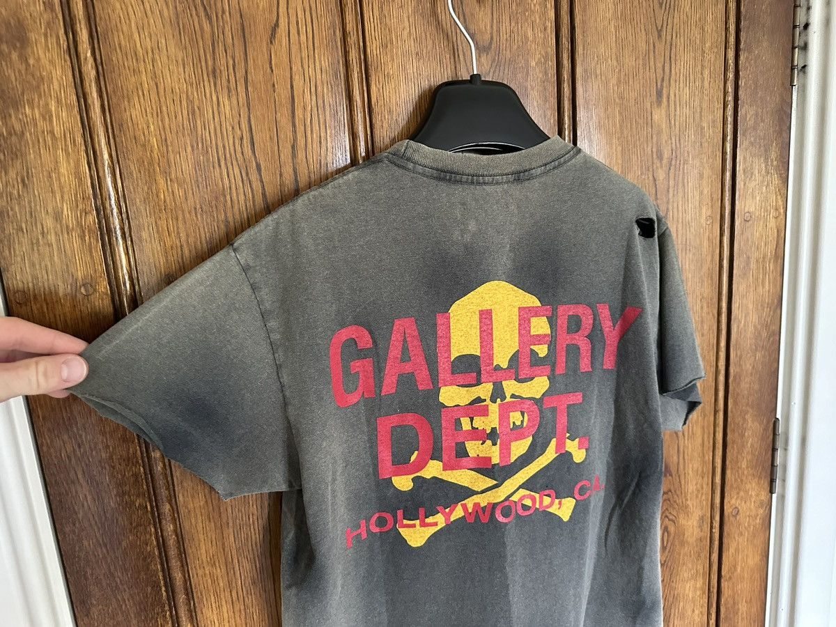 Gallery Dept. Gallery Dept skull and crossbones Hollywood logo t shirt Size US S / EU 44-46 / 1 - 15 Thumbnail