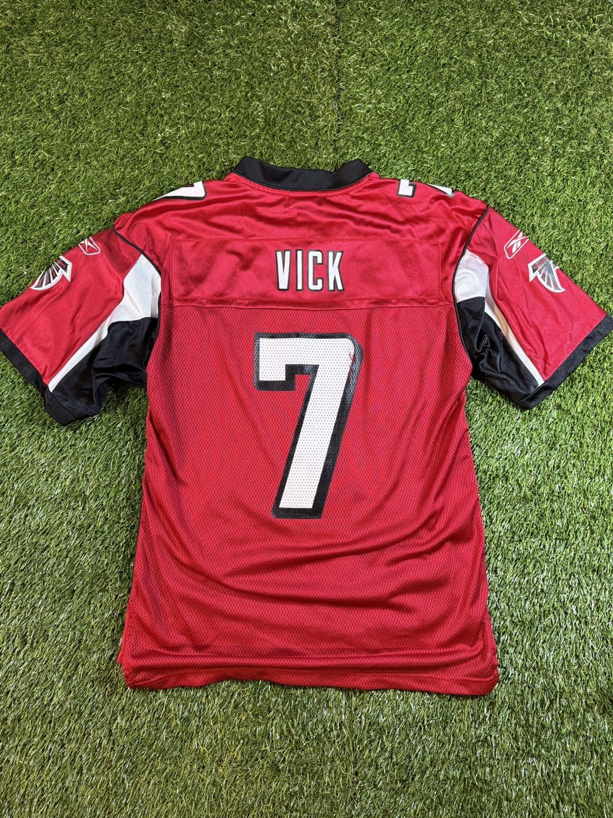 NFL Vintage Y2k Michael Vick Atlanta Falcons NFL Football Jersey Size US S / EU 44-46 / 1 - 1 Thumbnail