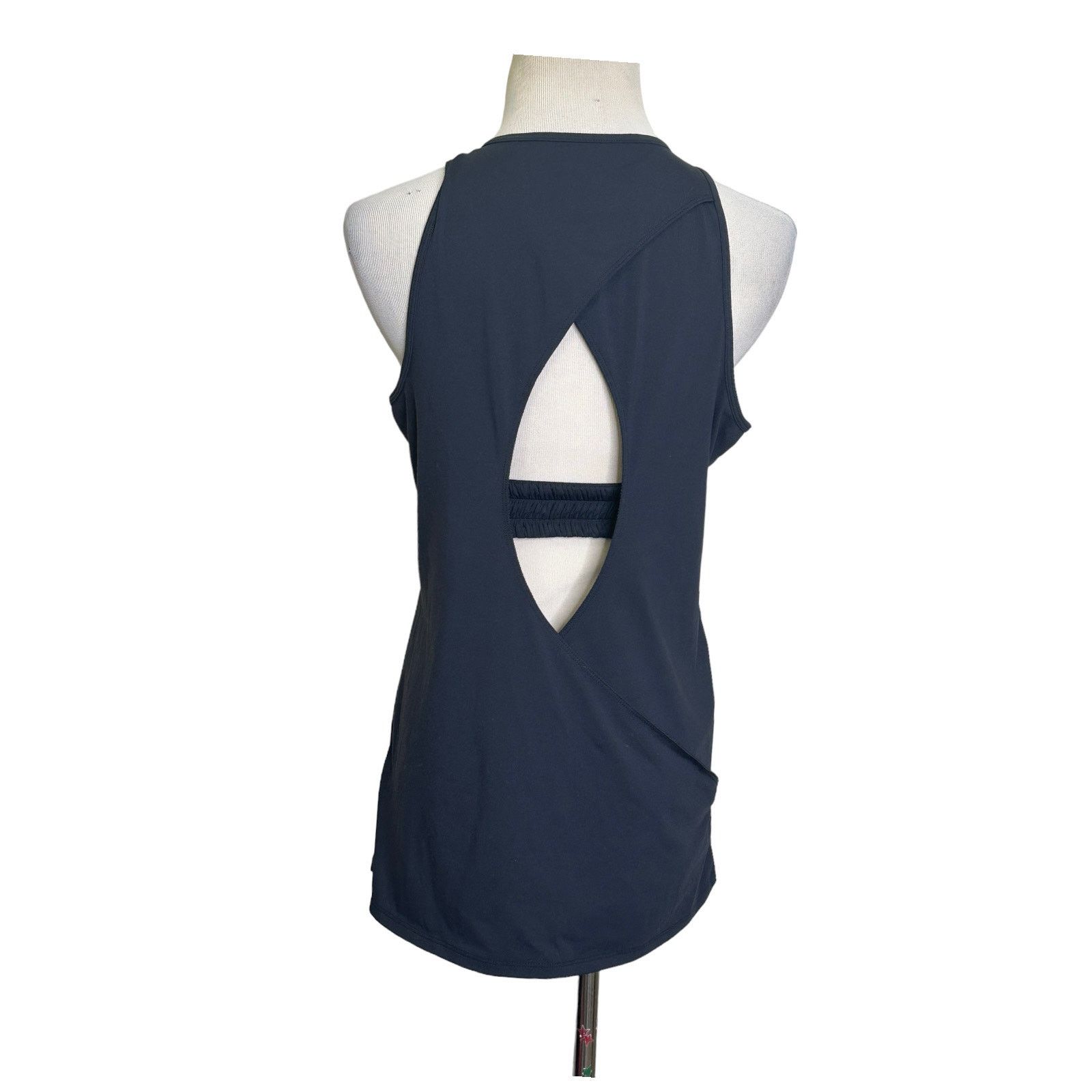 Fabletics Fabletics black open back build in bra athletic top size M Size M / US 6-8 / IT 42-44 - 12 Thumbnail