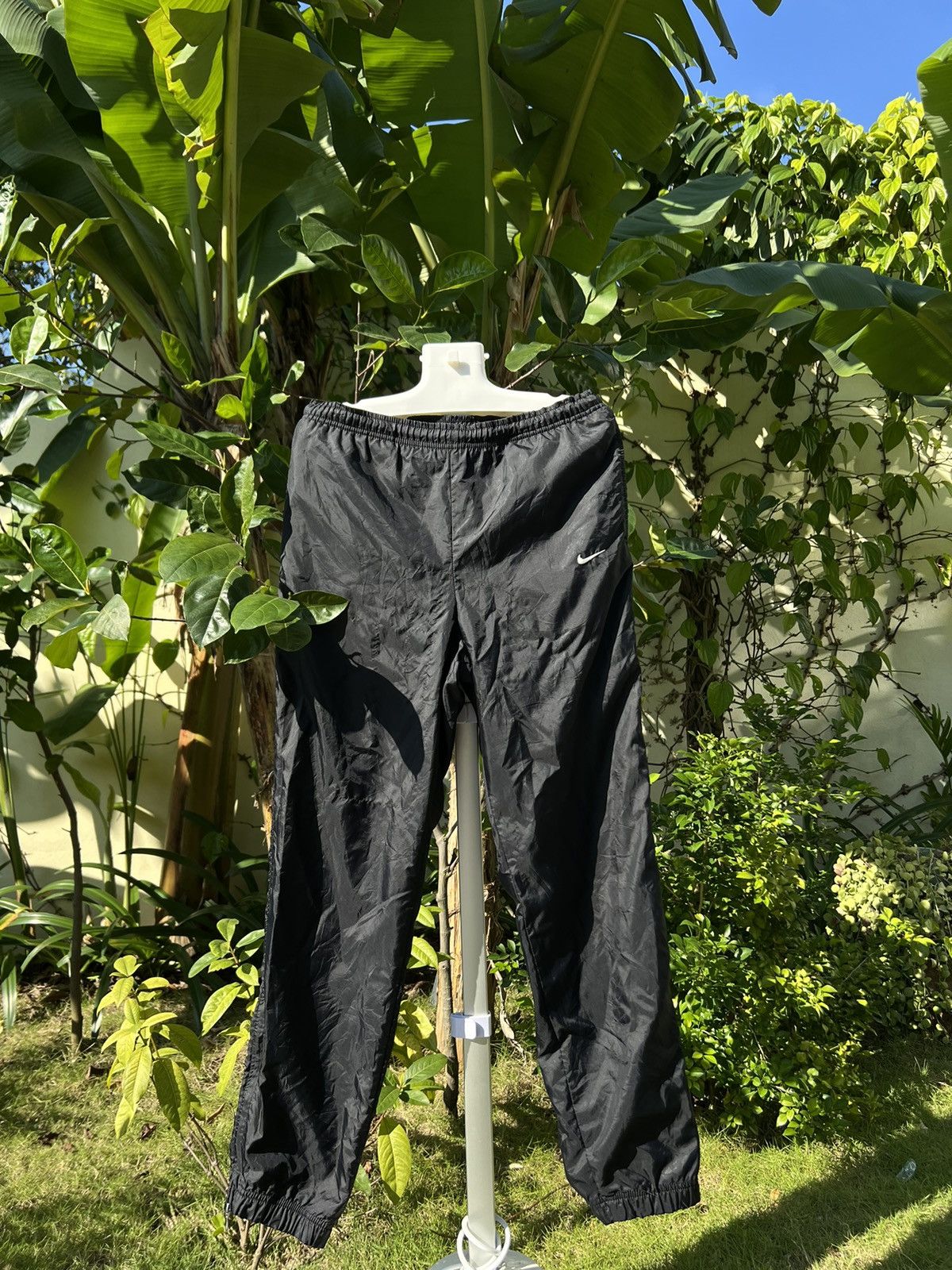 Nike × Vintage 90’s NIKE Y2K BAGGY RETRO RARE SWOOSH LOGO TRACK PANTS Size US 32 / EU 48 - 1 Thumbnail