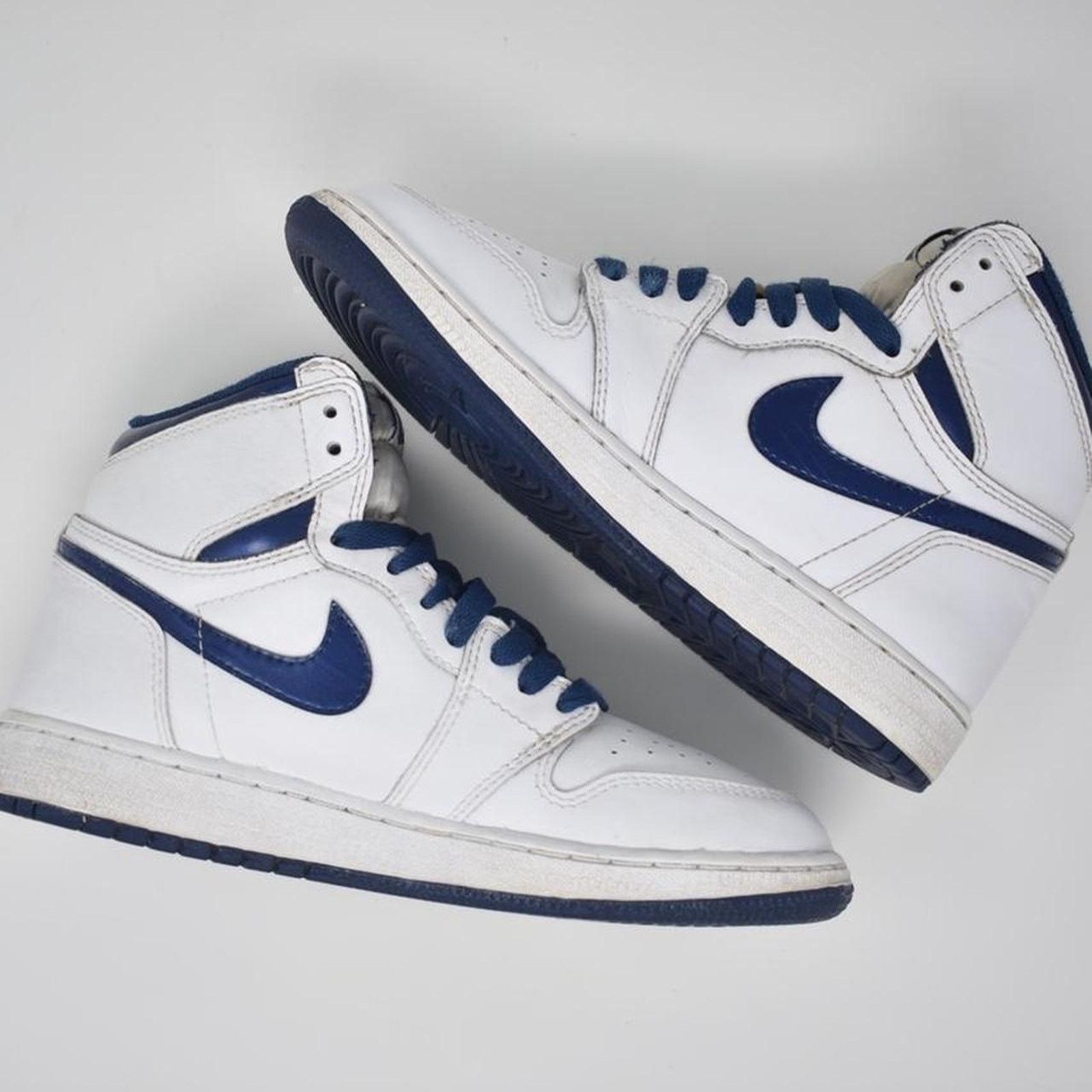 Jordan Brand 2016 Jordan 1 High “Metallic Navy” Size US 5.5 / IT 35.5 - 4 Thumbnail