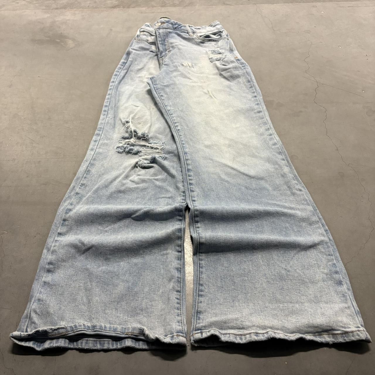 Vintage Crazy Vintage Y2K/2000s Baggy Wideleg Ripped Light Blue Wash Denim Jeans! Size US 30 / EU 46 - 1 Thumbnail