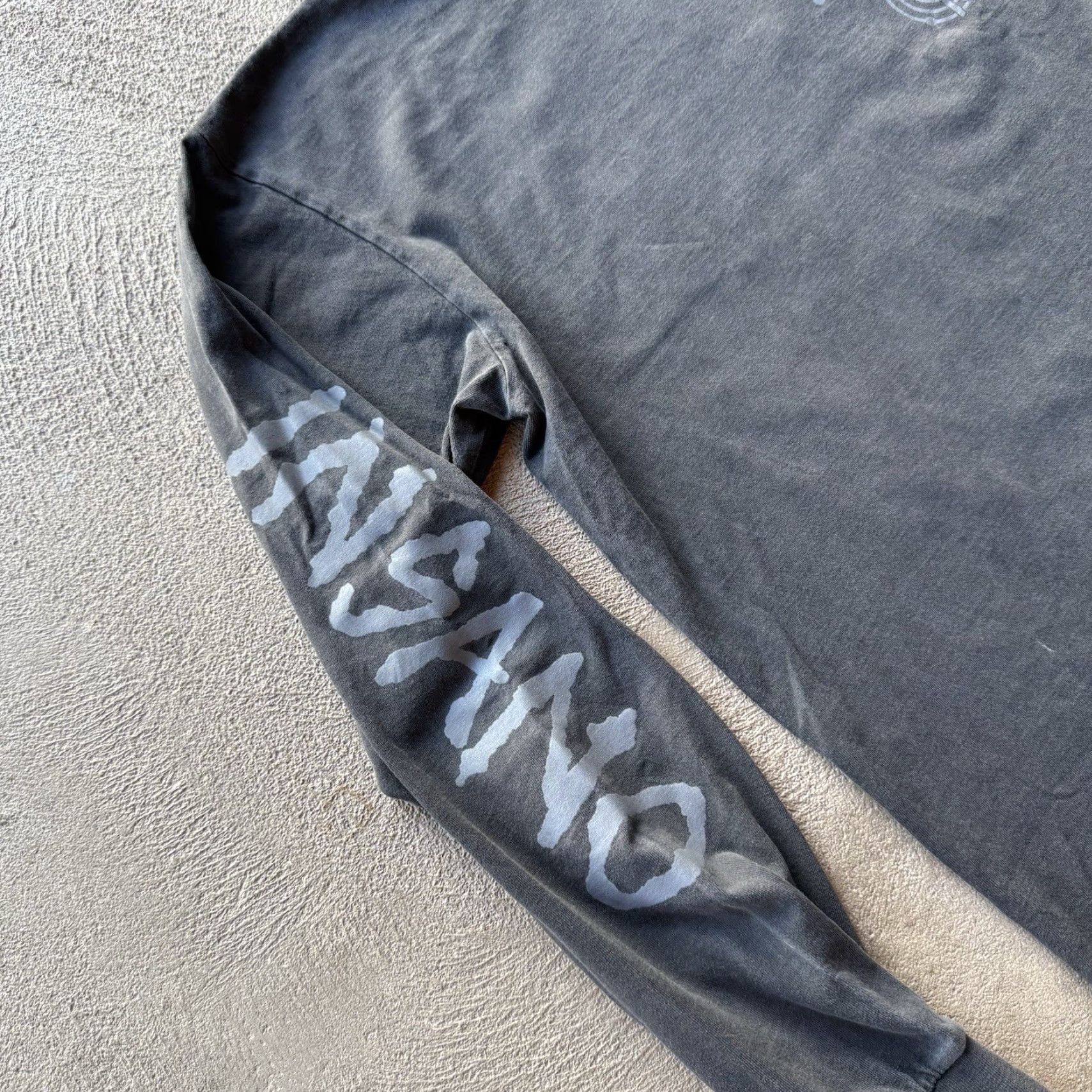 Kaws Kaws Shirt Mens Medium Gray Hip Hop Art Long Sleeve Crew Neck Size US M / EU 48-50 / 2 - 4 Thumbnail