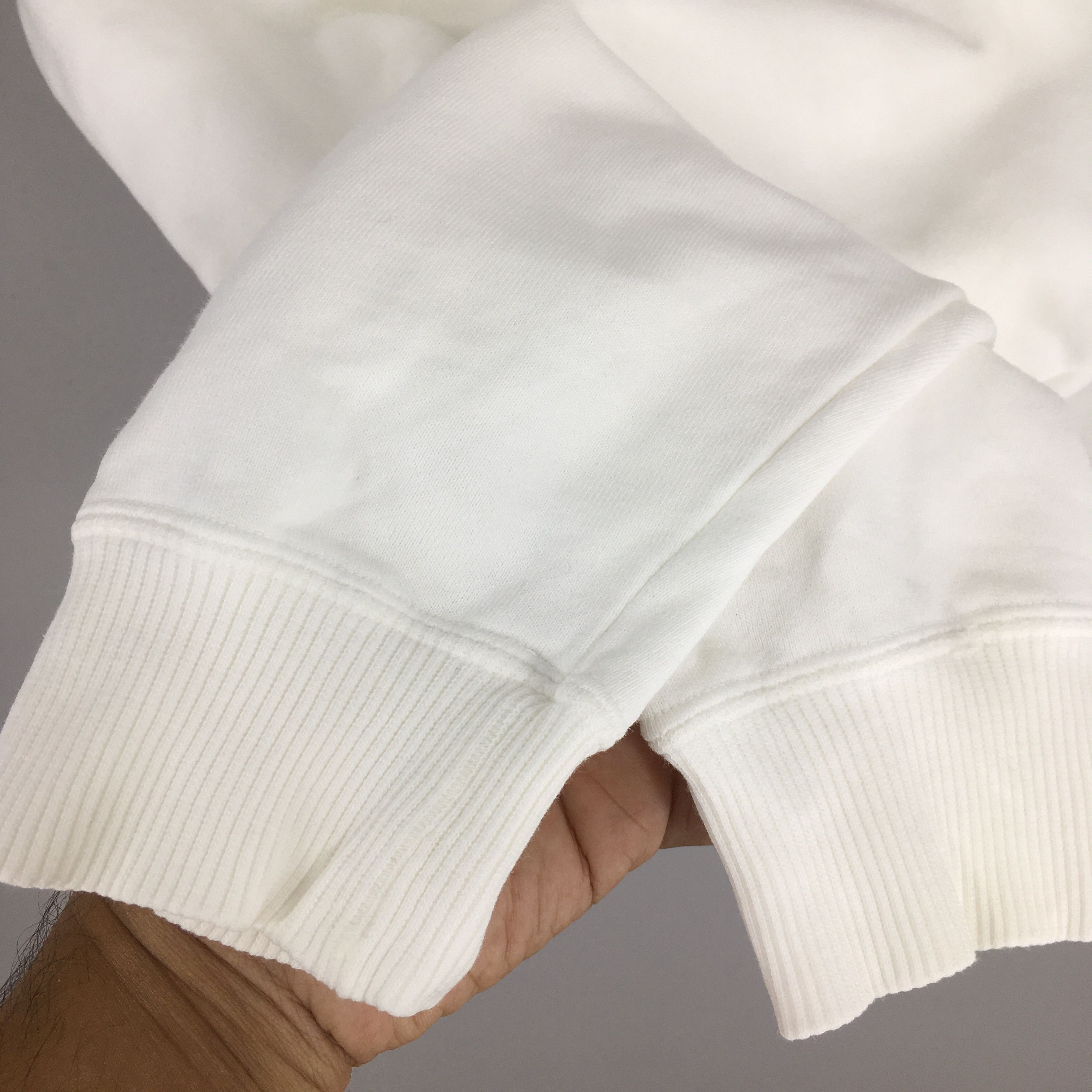 Japanese Brand Vintage Ficce Japan White Sweatshirt Large Size US L / EU 52-54 / 3 - 4 Thumbnail