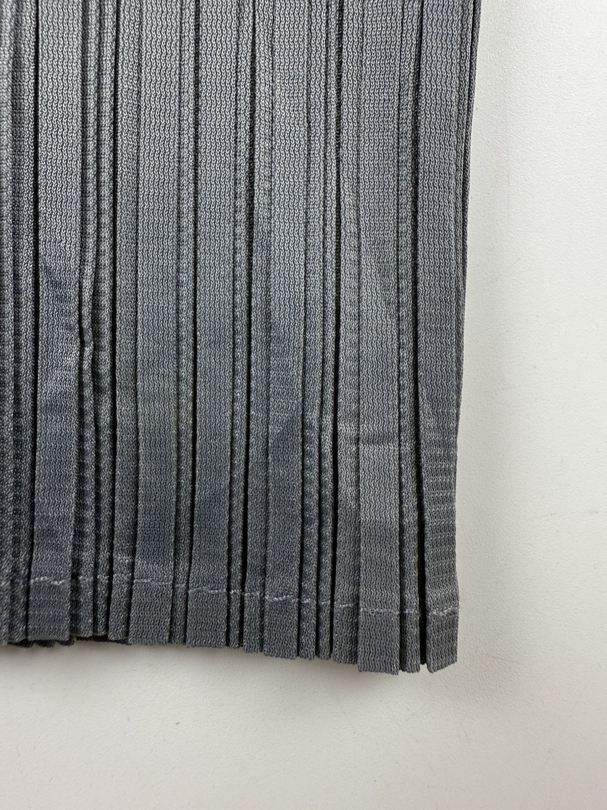 Pleats Please Issey Miyake Issey Miyake Pleats Please Pleated Pants Size US 30 / EU 46 - 5 Thumbnail
