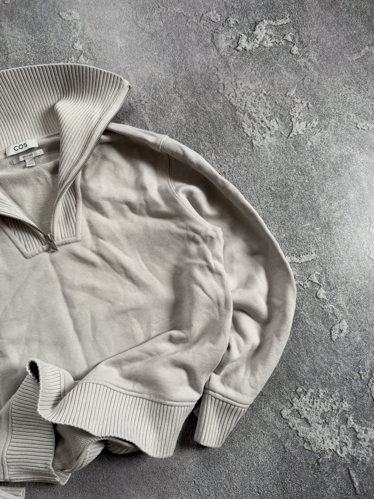 Cos × Designer COS S relaxed 1/4 zip sweatshirt turtleneck jumper pullover Size US S / EU 44-46 / 1 - 3 Thumbnail