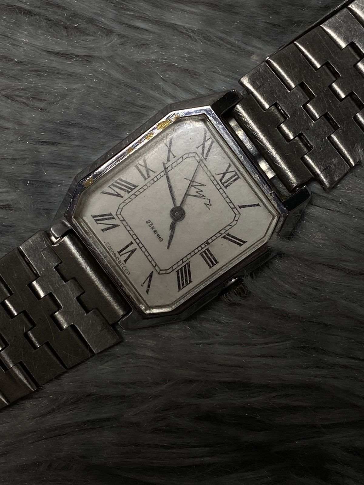 Jewelry × Vintage Vintage Luch Mechanical Watch USSR | Japanese Brand Size ONE SIZE - 6 Thumbnail