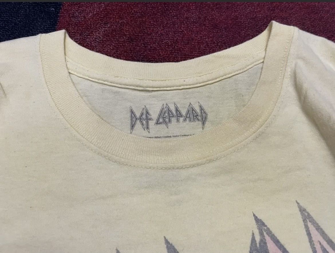 Band Tees Def leppard x goodie two sleeves tshirt Size US L / EU 52-54 / 3 - 3 Thumbnail