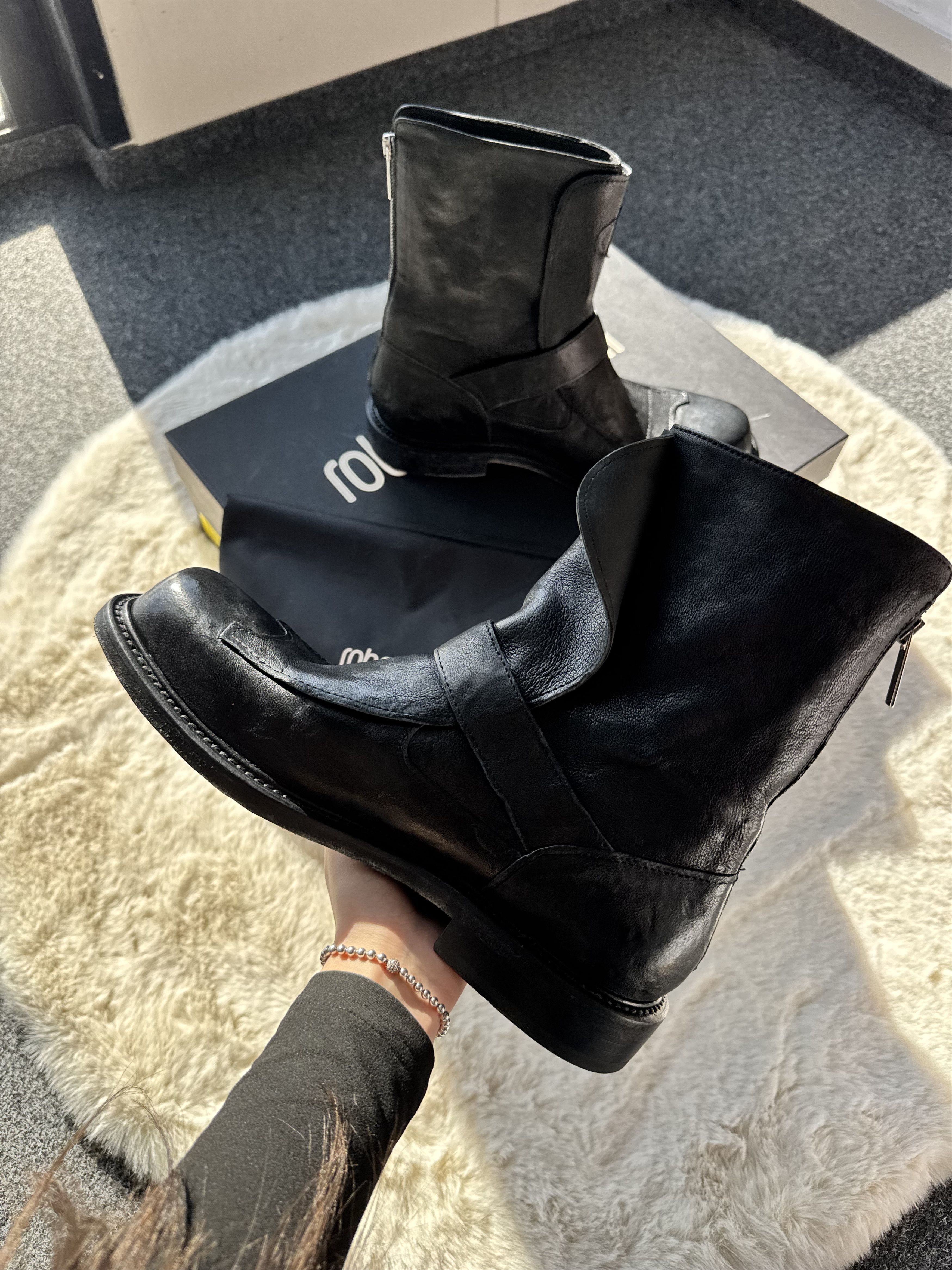 Roberto Cavalli Roberto Cavalli Combact Black Leather ankle cowboy boots 42 Size US 9 / EU 42 - 2 Thumbnail
