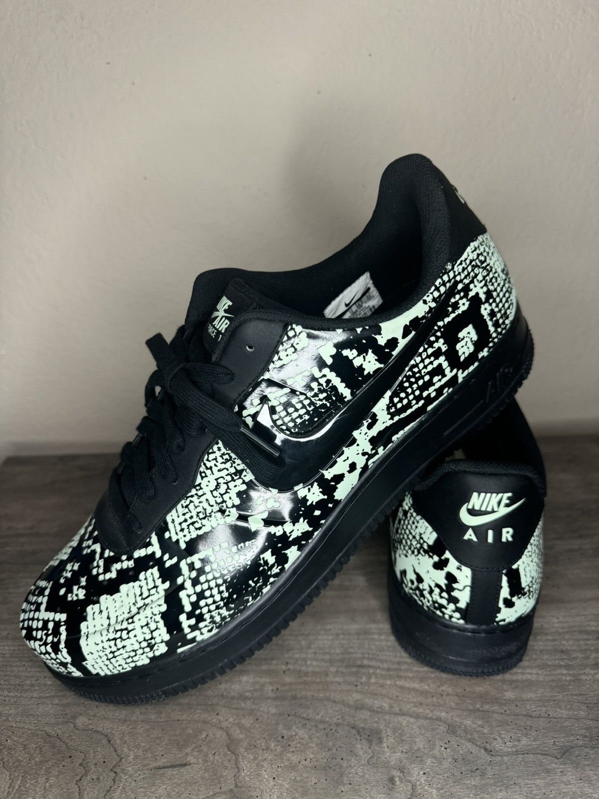 Nike Nike Air Force 1 Foamposite Pro Cup ‘Glow Snakeskin’ Size US 14 / EU 47 - 2 Thumbnail
