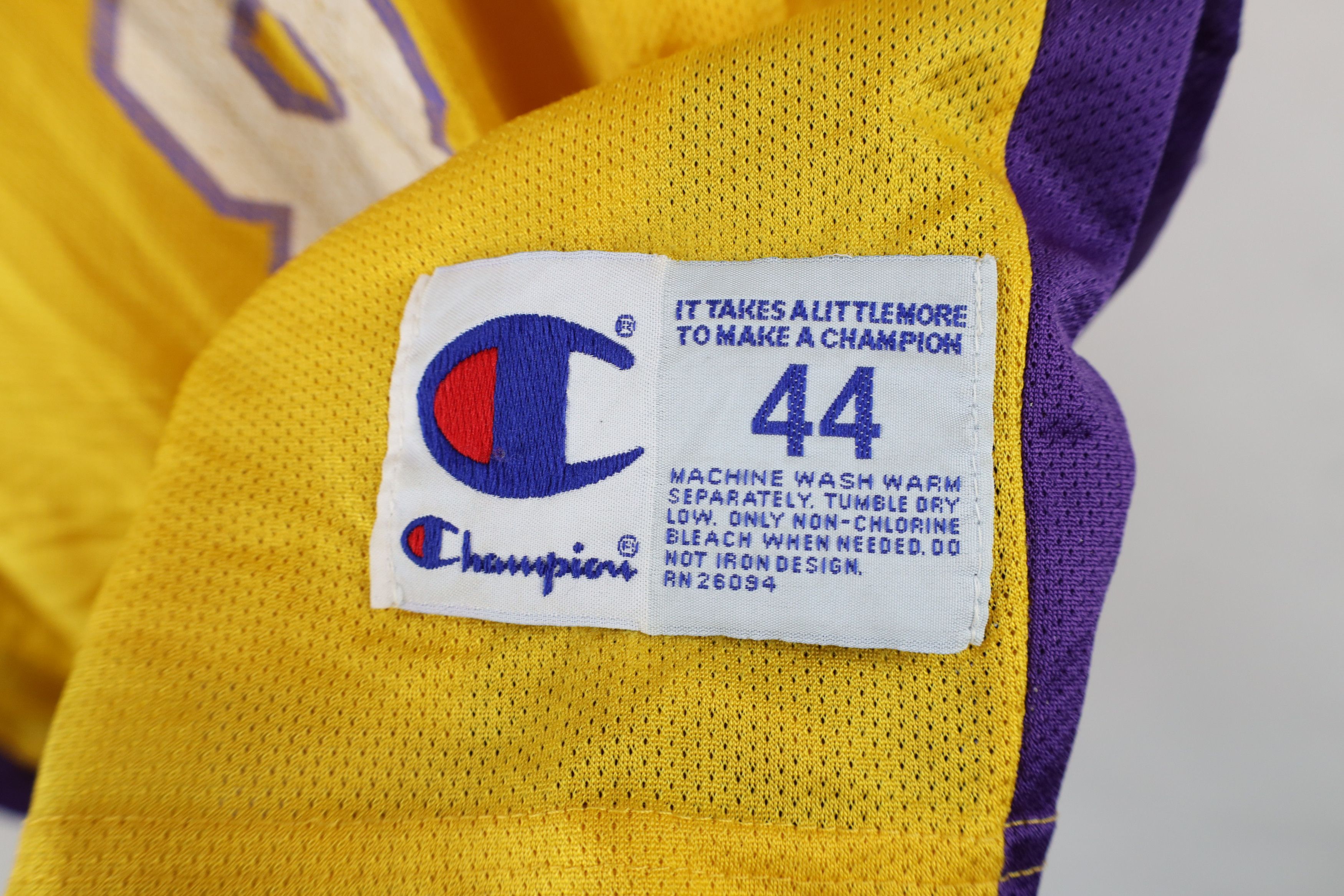 Champion × Vintage Vintage 90s Champion Los Angeles Lakers Basketball Jersey #8 Size US L / EU 52-54 / 3 - 4 Thumbnail