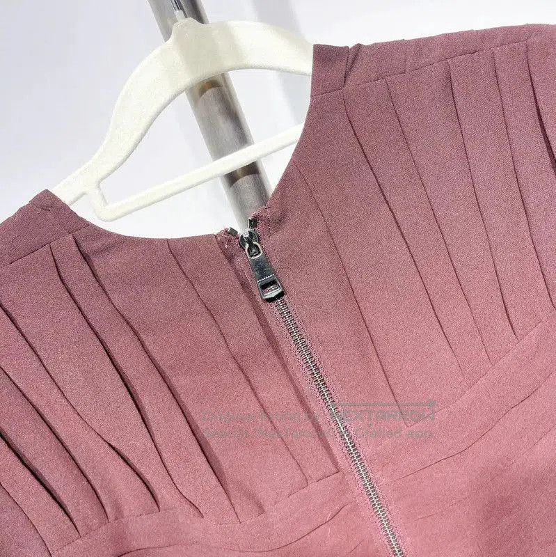 Burberry Burberry Summer Burgundy Silk Blend Dress. Size S / US 4 / IT 40 - 4 Thumbnail