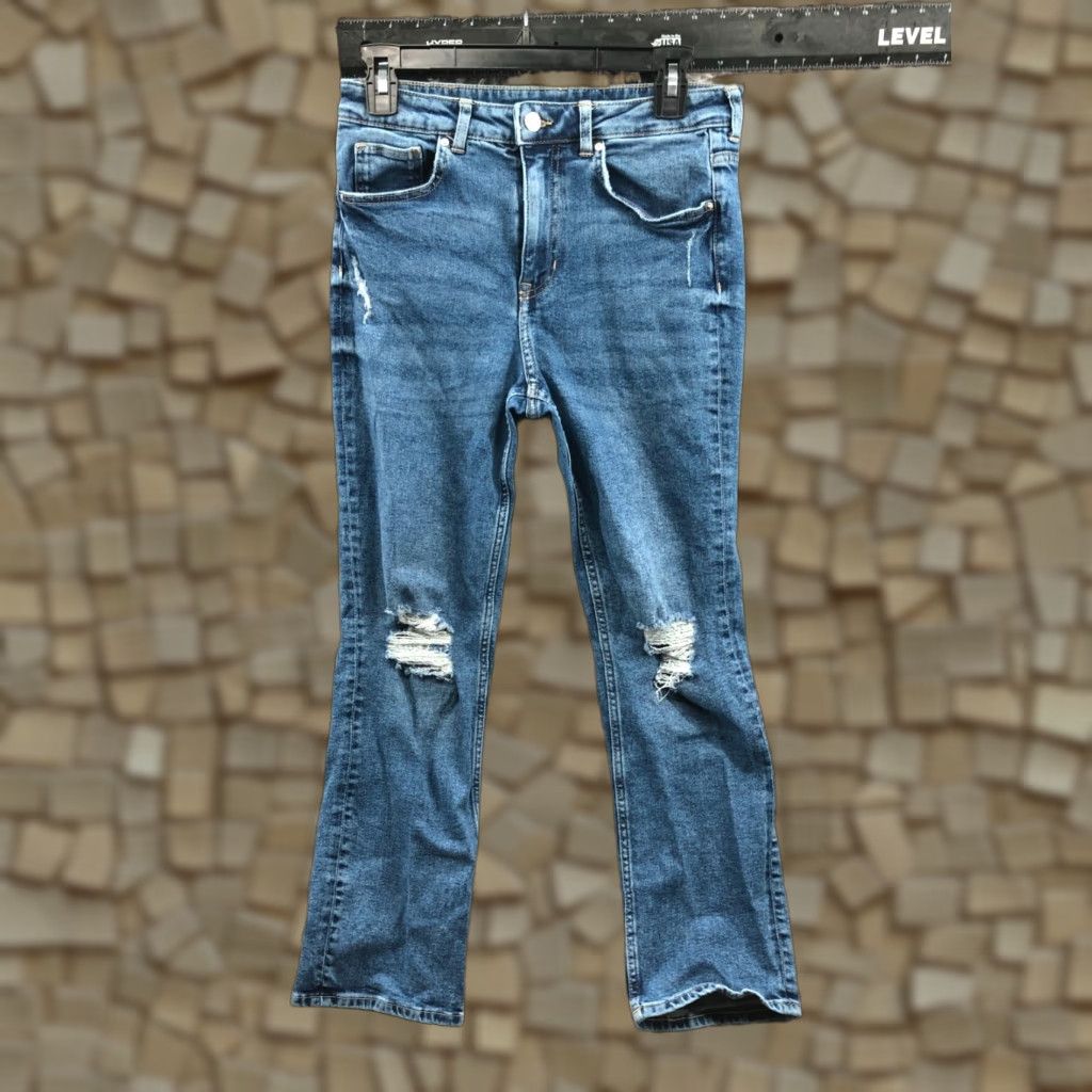 H&M H&M Jeans Regular Size 6 Womens Medium Wash Blue Ankle Rise Mid 8.5-10.5 In Denim Pocket Zipper Button Belt Loops 5-Pocket Style VINTAGE? Size 28" / US 6 / IT 42 - 1 Thumbnail