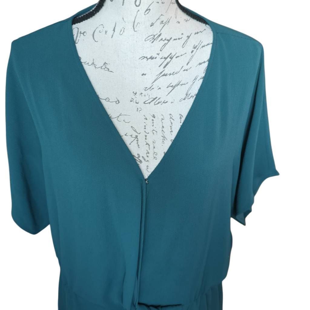 Vince Camuto Vince Camuto Women's Size Large Green V-Neck Flounce Blouse Size L / US 10 / IT 46 - 6 Thumbnail