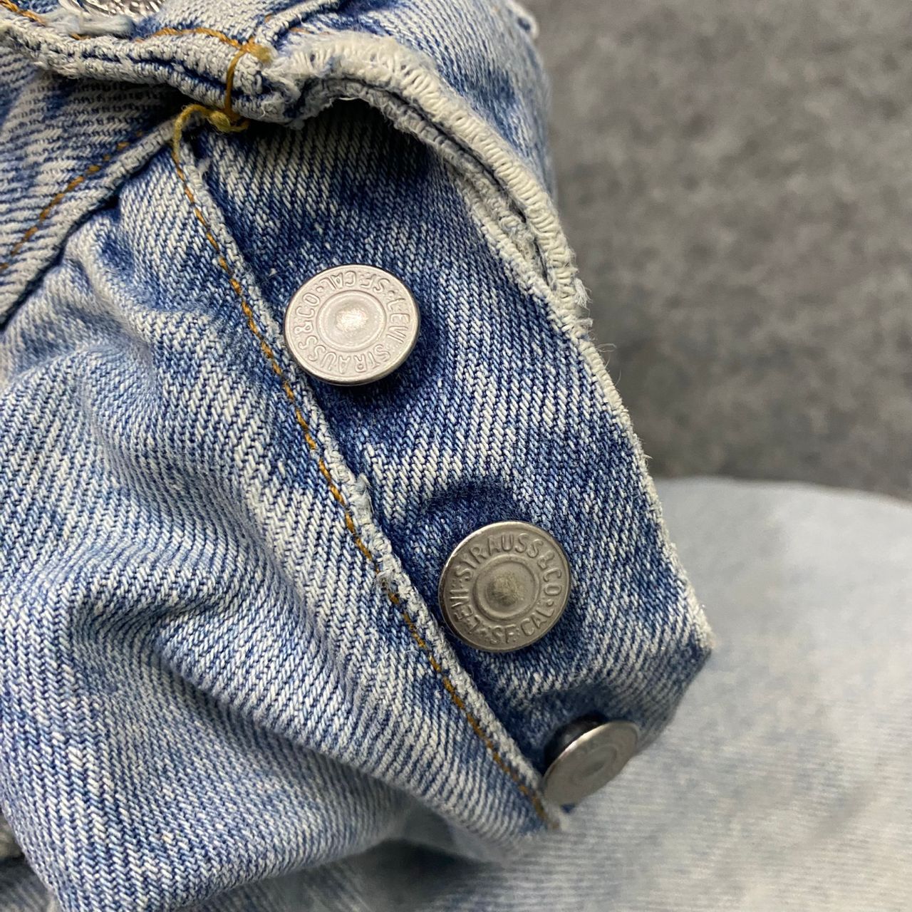 Levi's 💥Vintage 90s Levis Distressed Denim Kurt Cobain Style Size US 29 - 9 Thumbnail