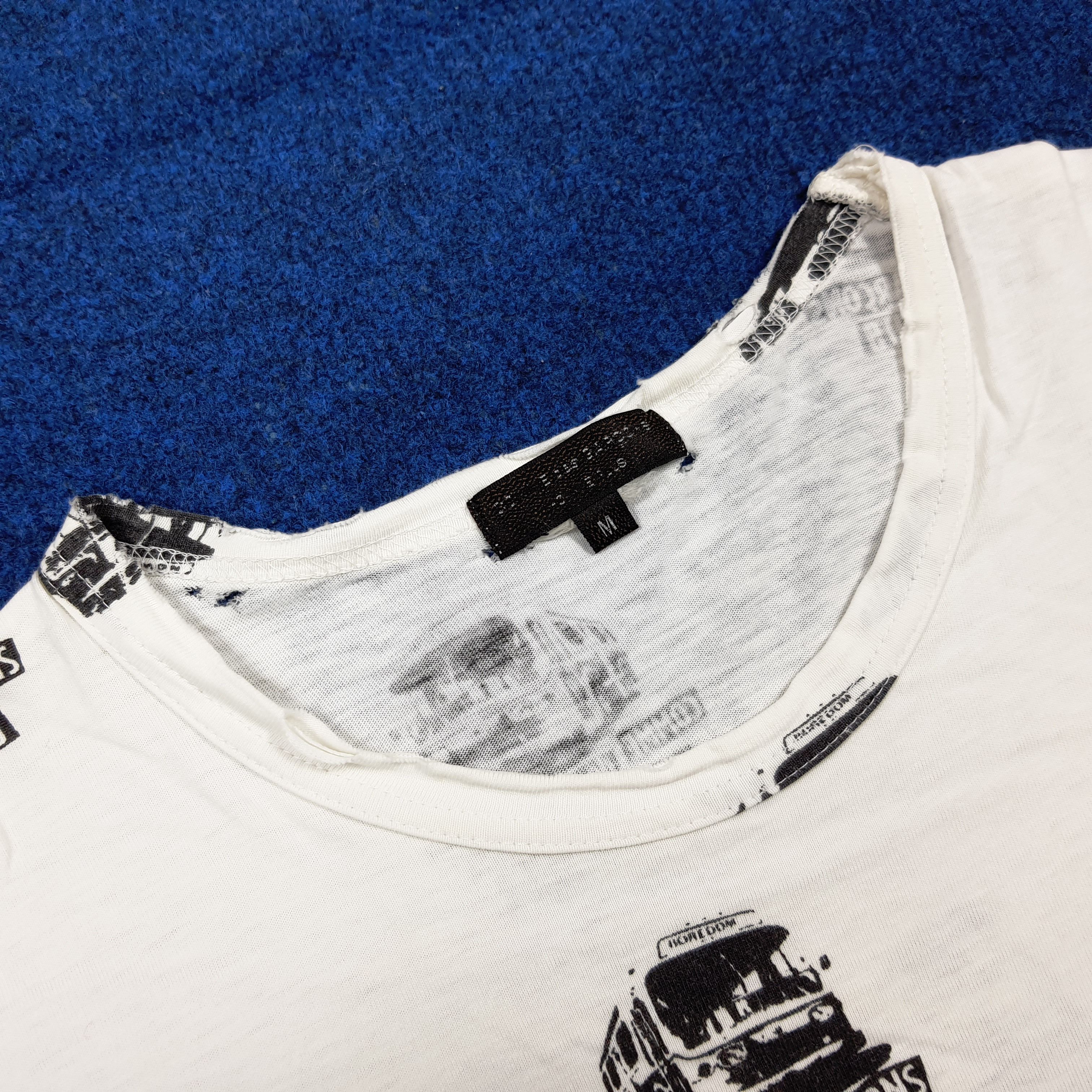 Comme des Garcons Homme Plus Rare Comme des Garcons All Over Bus Graphic Tee C294N48 Size US M / EU 48-50 / 2 - 5 Thumbnail