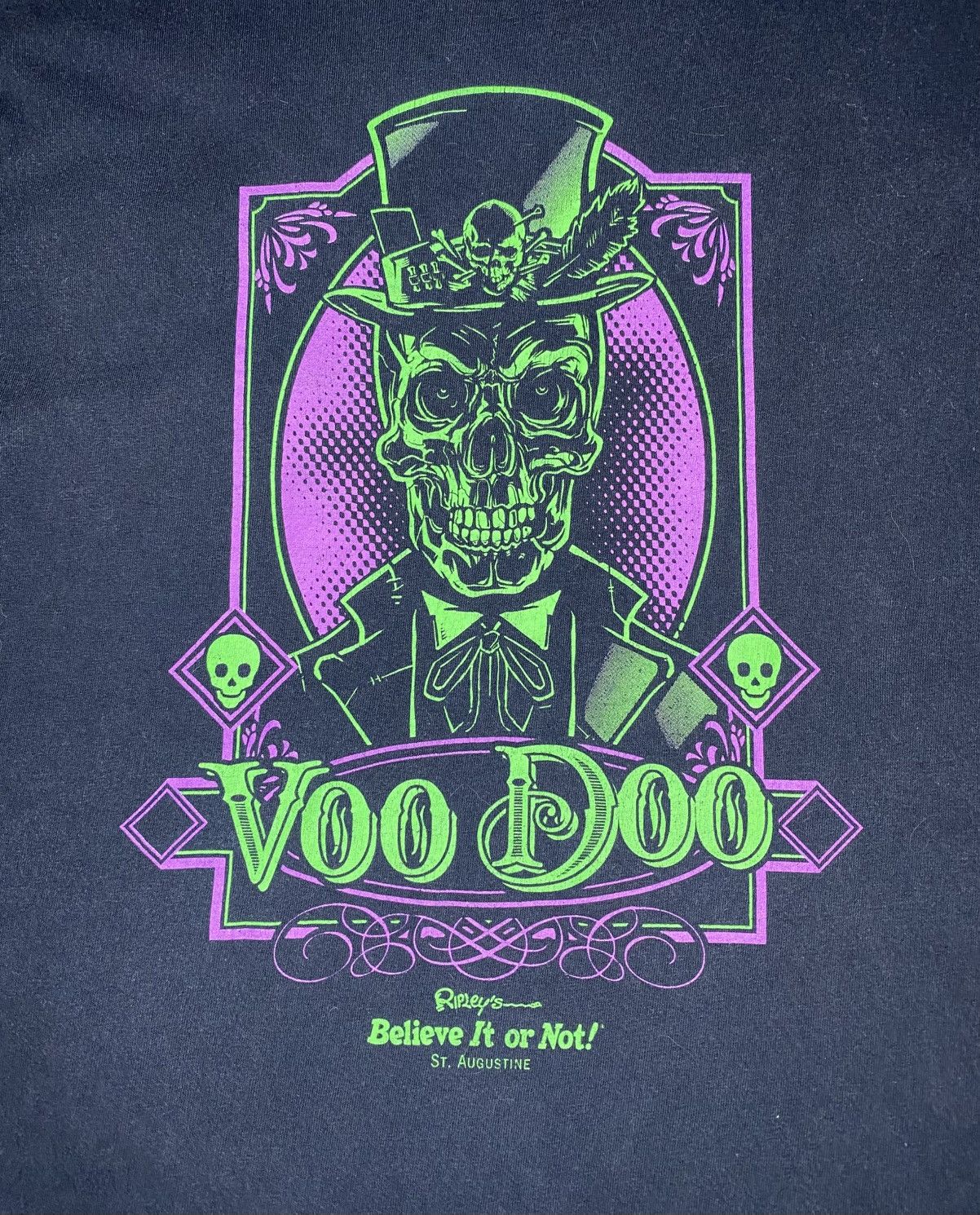 Fruit Of The Loom Vintage Ripleys Believe It Or Not Voo Doo T-Shirt M Black Size US M / EU 48-50 / 2 - 2 Thumbnail