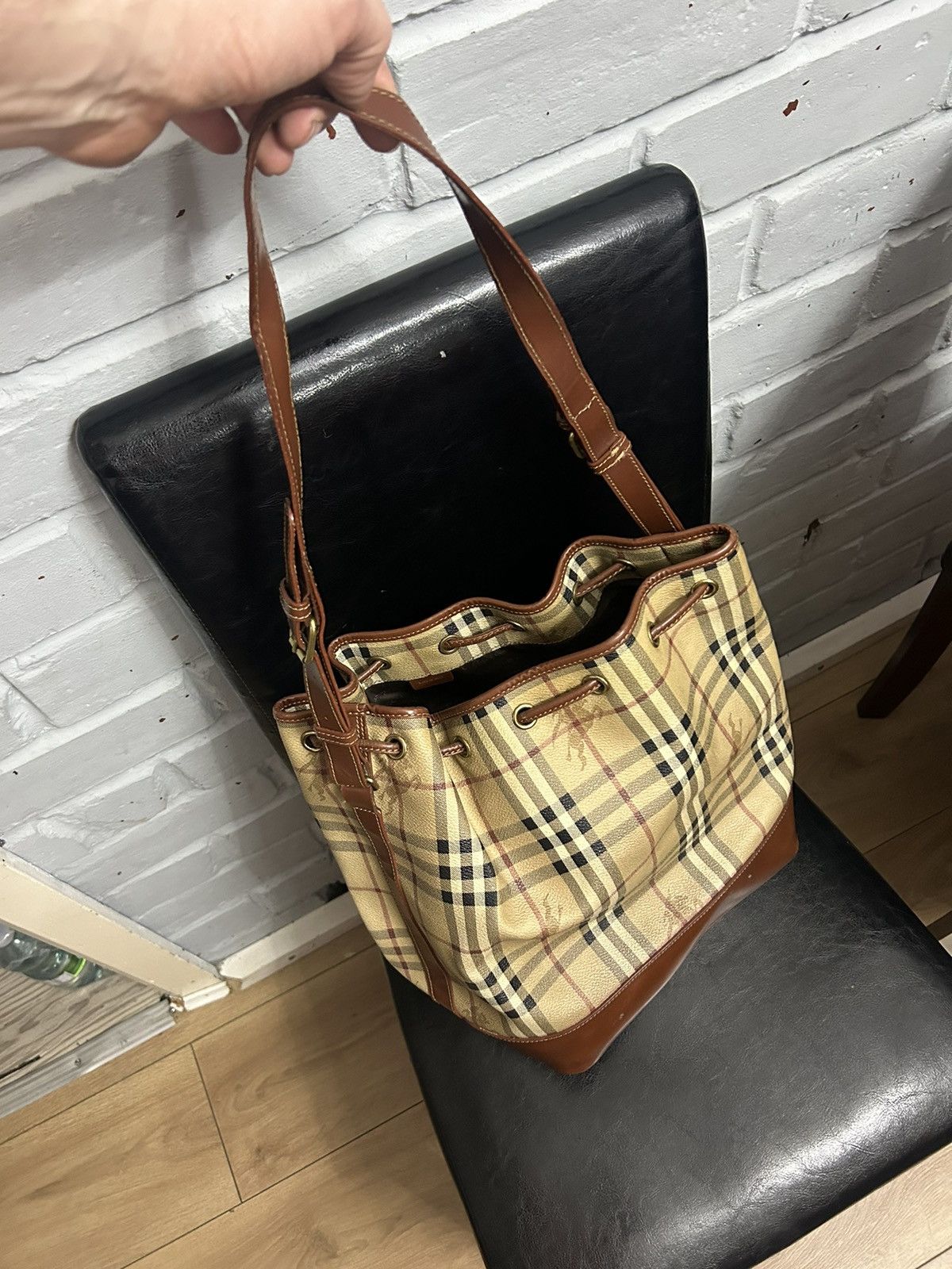 Burberry Vintage Burberry Drawstring Bucket Bag Size ONE SIZE - 20 Thumbnail