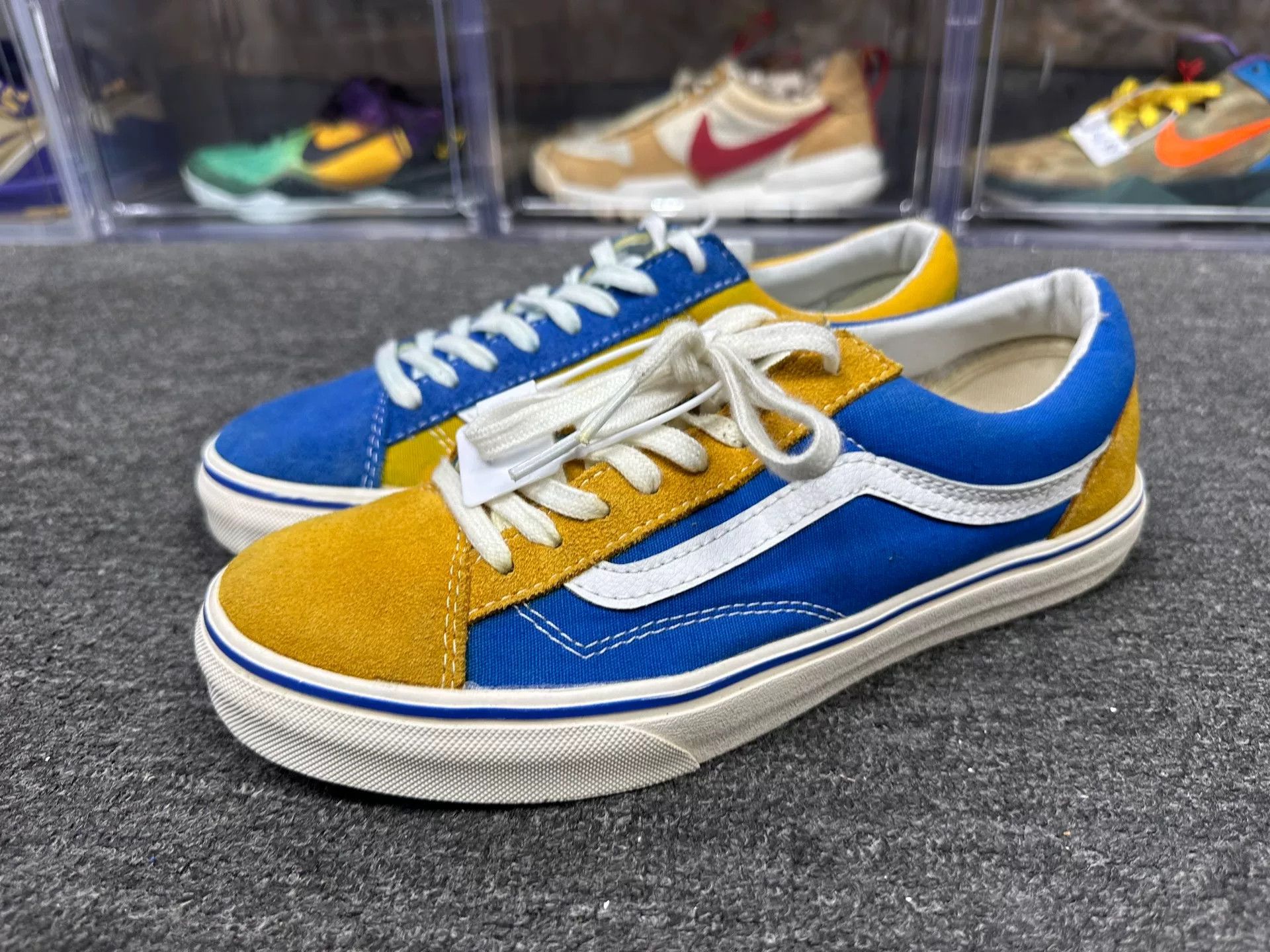 Vans Vans Retro Multi Lowtop Sneakers 9 Men Size US 9 / EU 42 - 1 Thumbnail