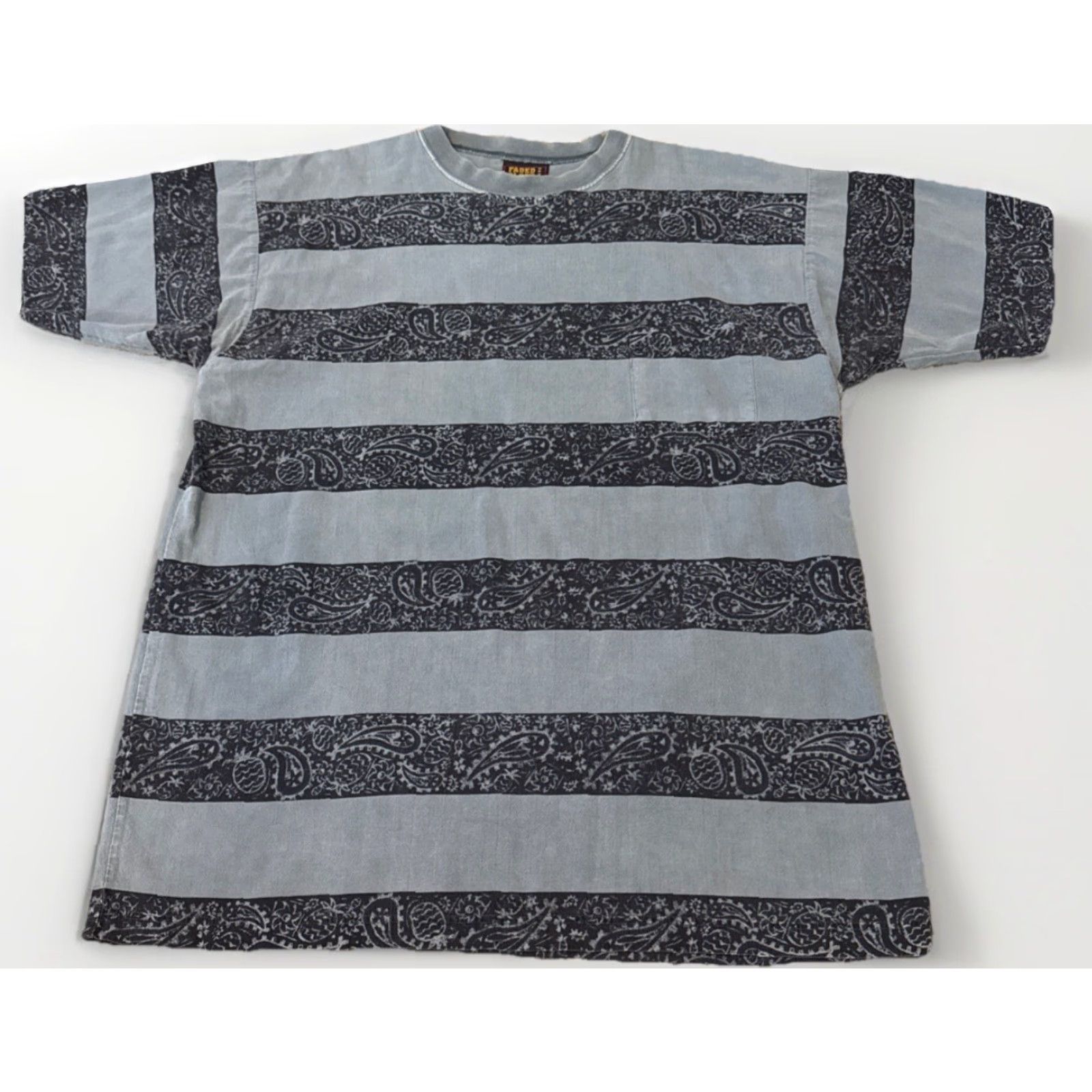 Faded Glory VINTAGE 90s Blue Paisley Stripe T-Shirt Front Pocket Faded Glory XL Men Size US XL / EU 56 / 4 - 2 Thumbnail