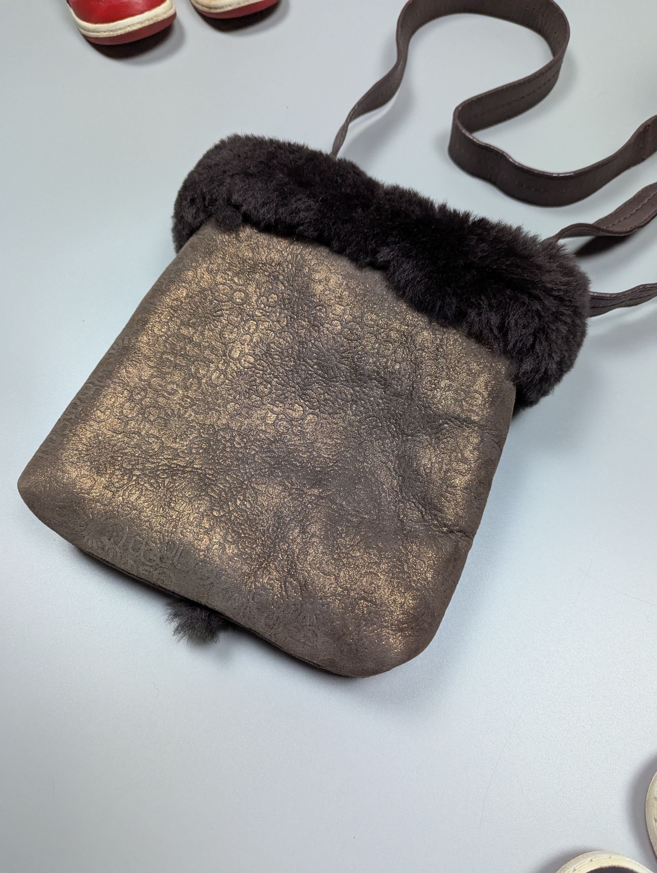 Ugg × Vintage UGG Australia Leather Monogrammed Sheepskin Shoulder Handbag Size ONE SIZE - 9 Thumbnail