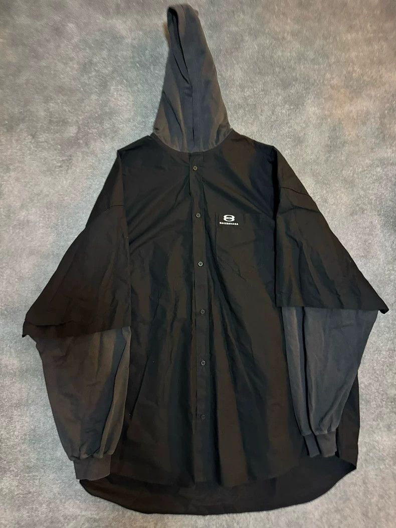 Balenciaga Balenciaga size 39 Black fake two-piece hooded shirt Size US S / EU 44-46 / 1 - 1 Thumbnail