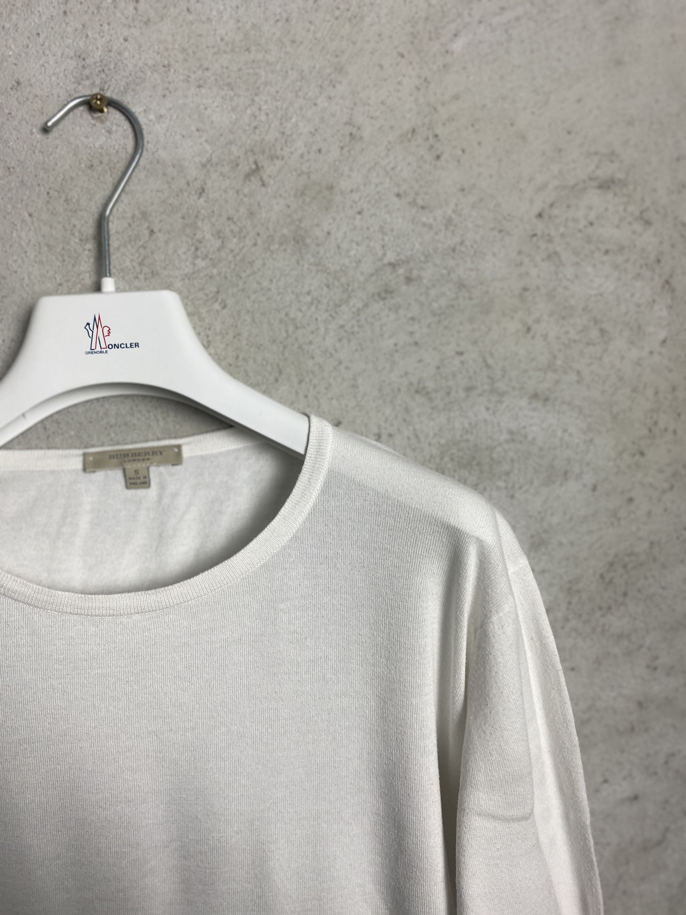 Burberry Burberry lighweight sweater knitwear small logo Size S / US 4 / IT 40 - 3 Thumbnail