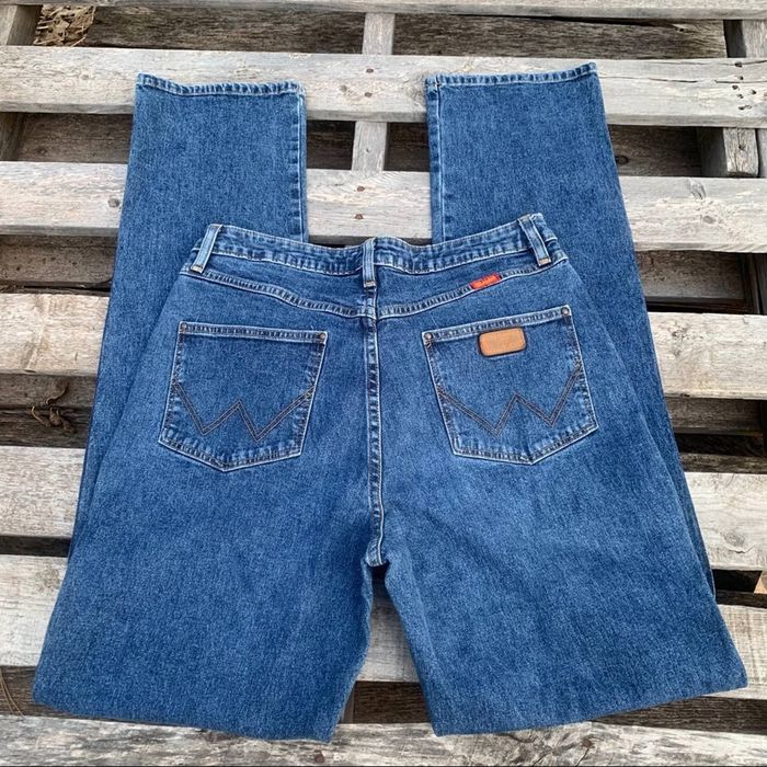 Wrangler Retro Wrangler high rise stretch wedgie jeans | Grailed
