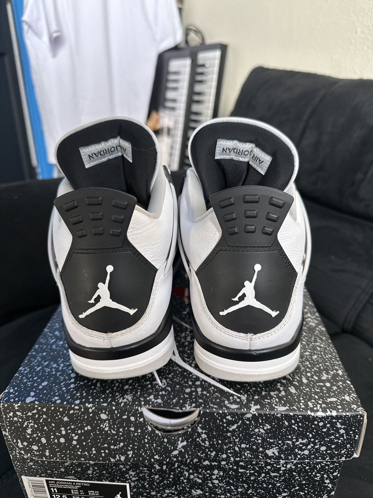 Jordan Brand × Nike Air Jordan 4 Military Black Size US 11 / EU 44 - 4 Thumbnail